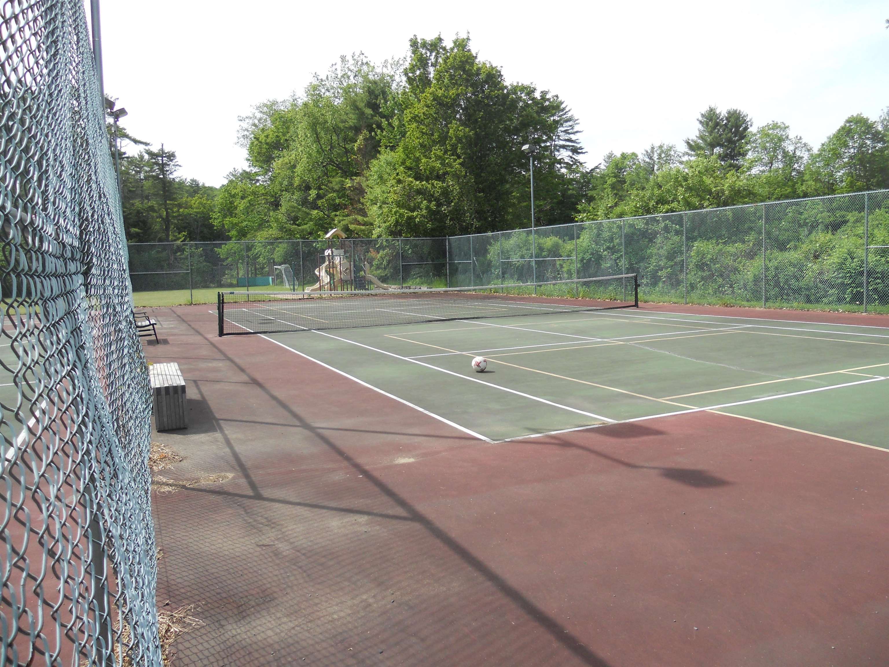 Tennis Court 25462322