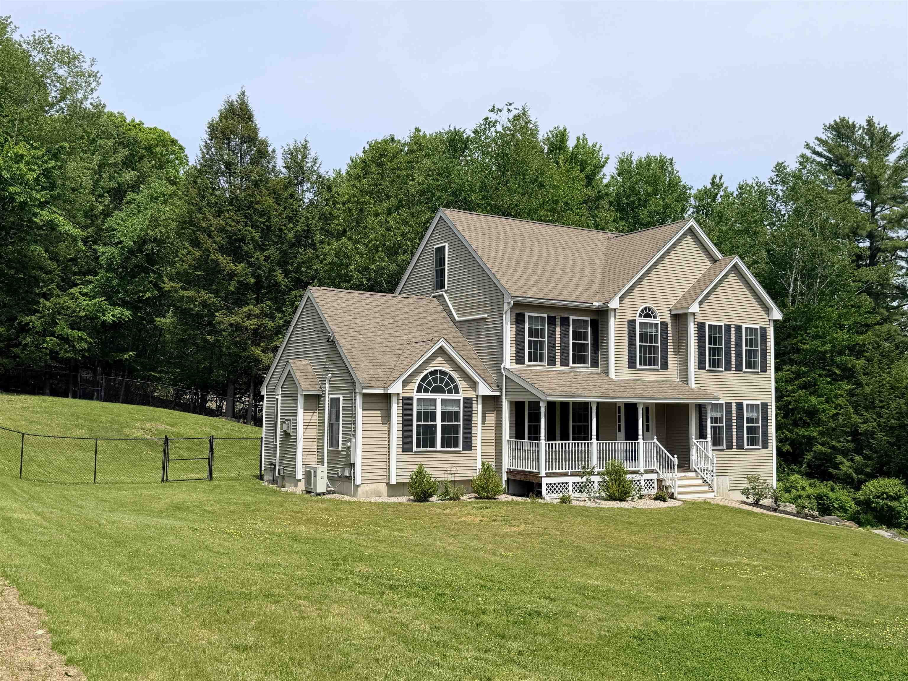173 Oak Hill Rd, Barrington, NH 03825