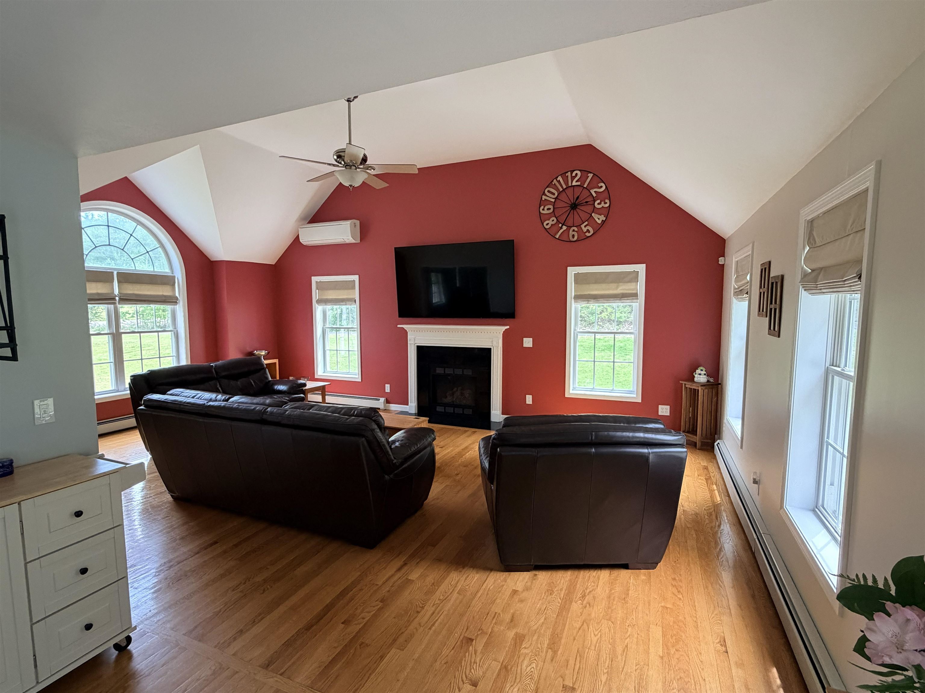 173 Oak Hill Rd, Barrington, NH 03825