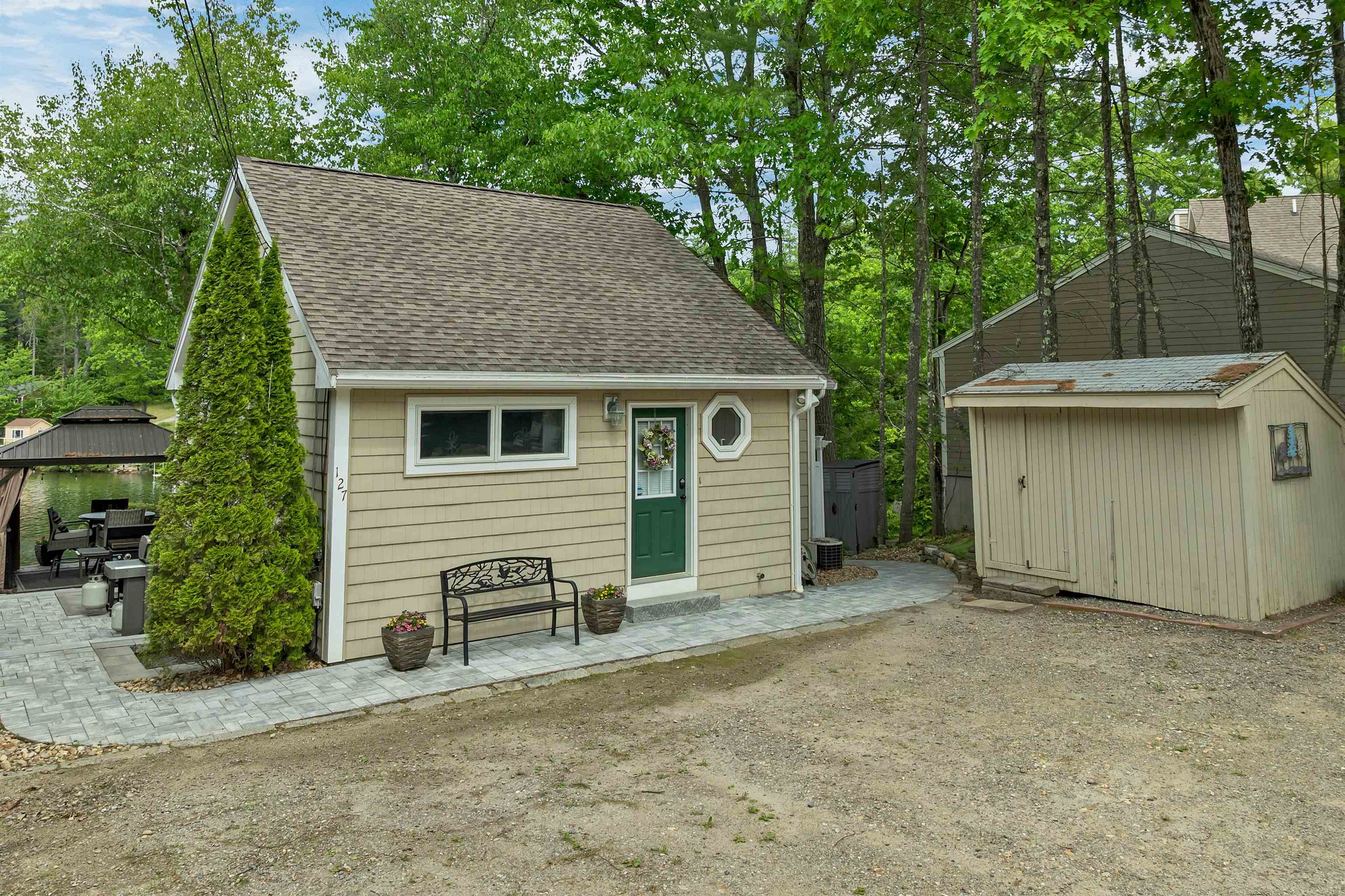 127 Jefferson Rd, Belmont, NH 02330