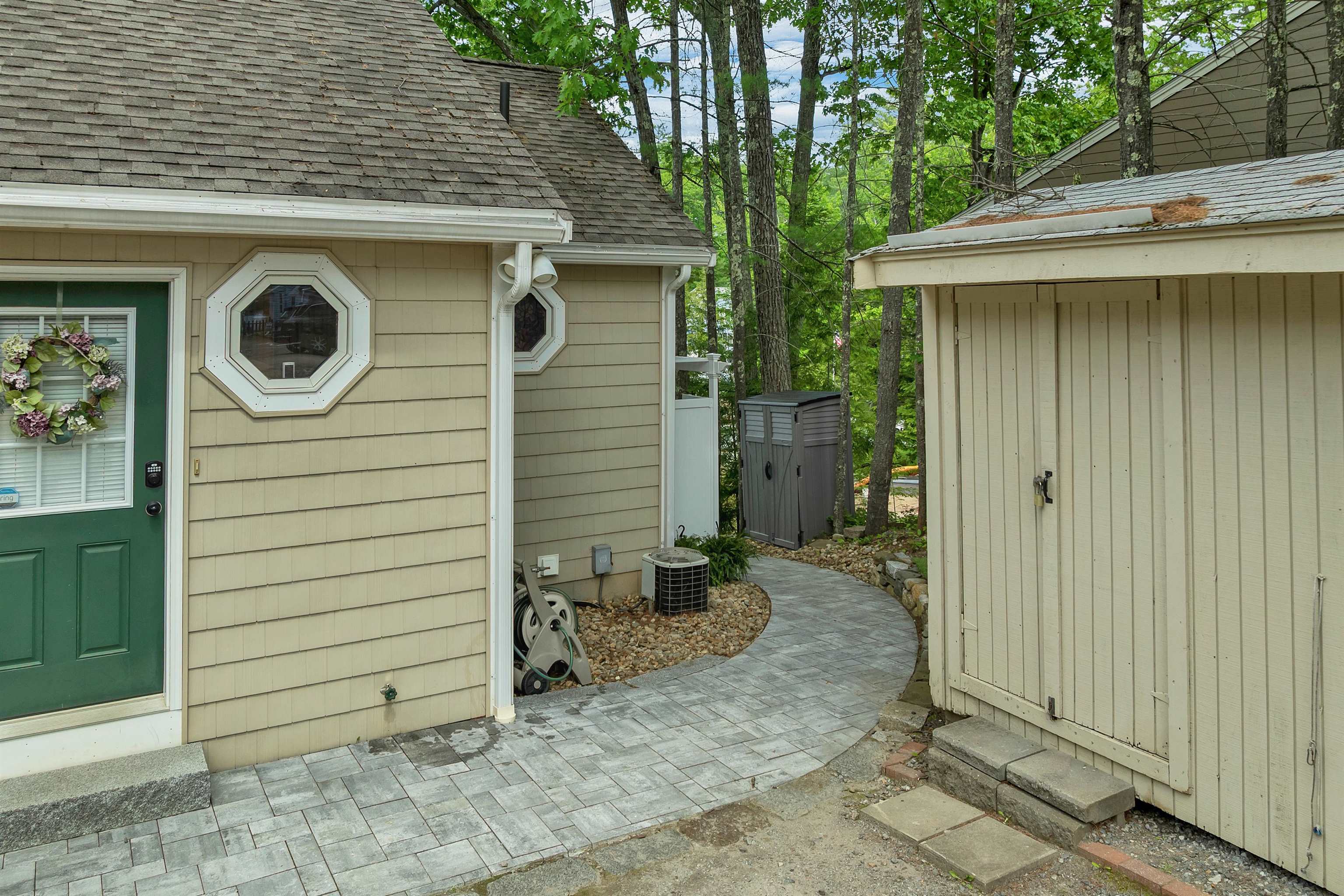 127 Jefferson Rd, Belmont, NH 02330