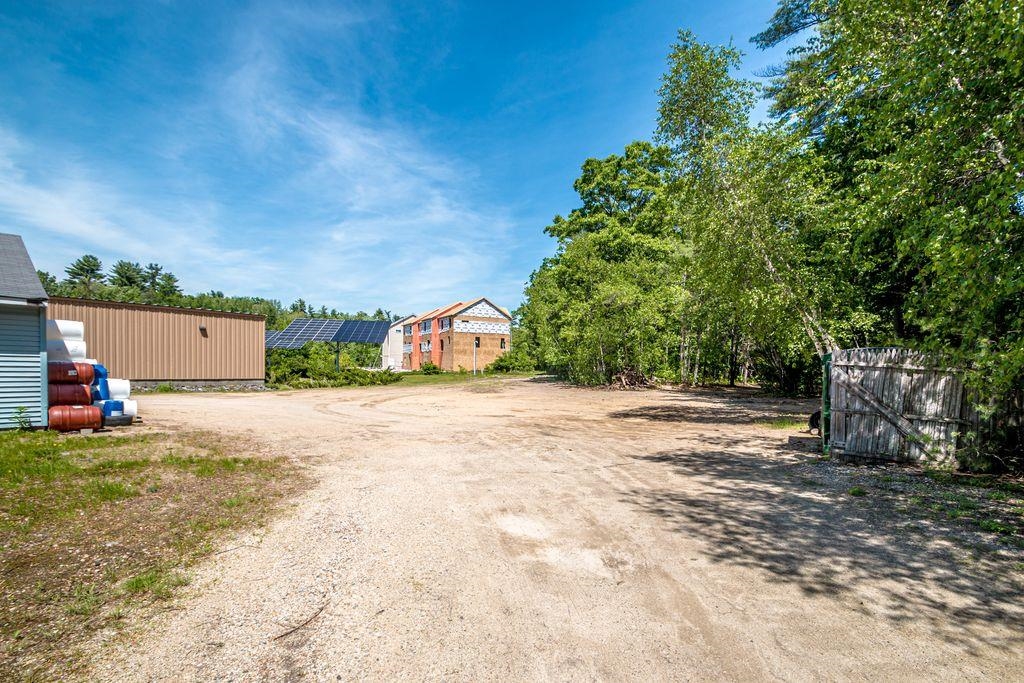 85 Milton Rd, Rochester, NH 03867