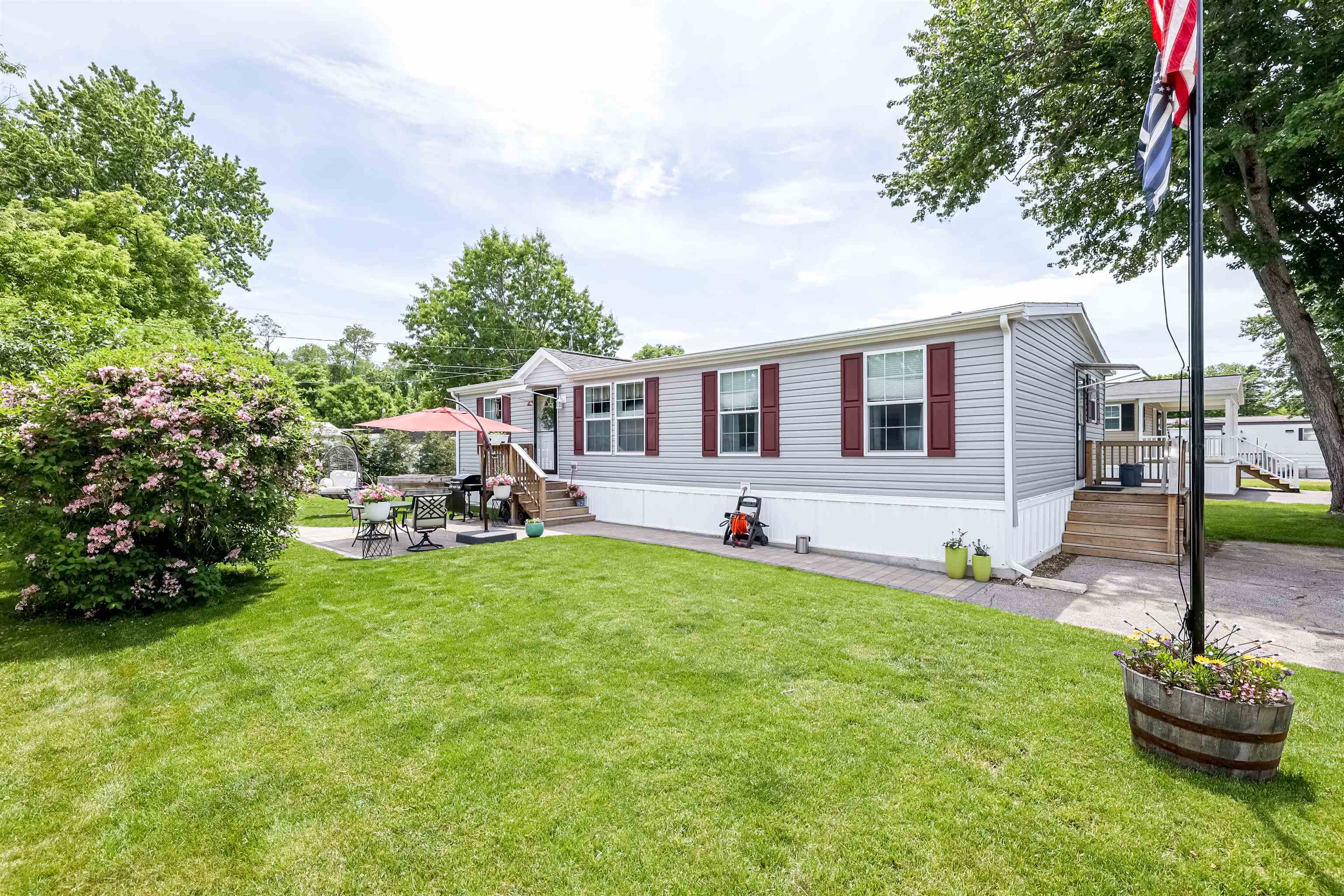 40 Hazel Dr, Concord, NH 03301