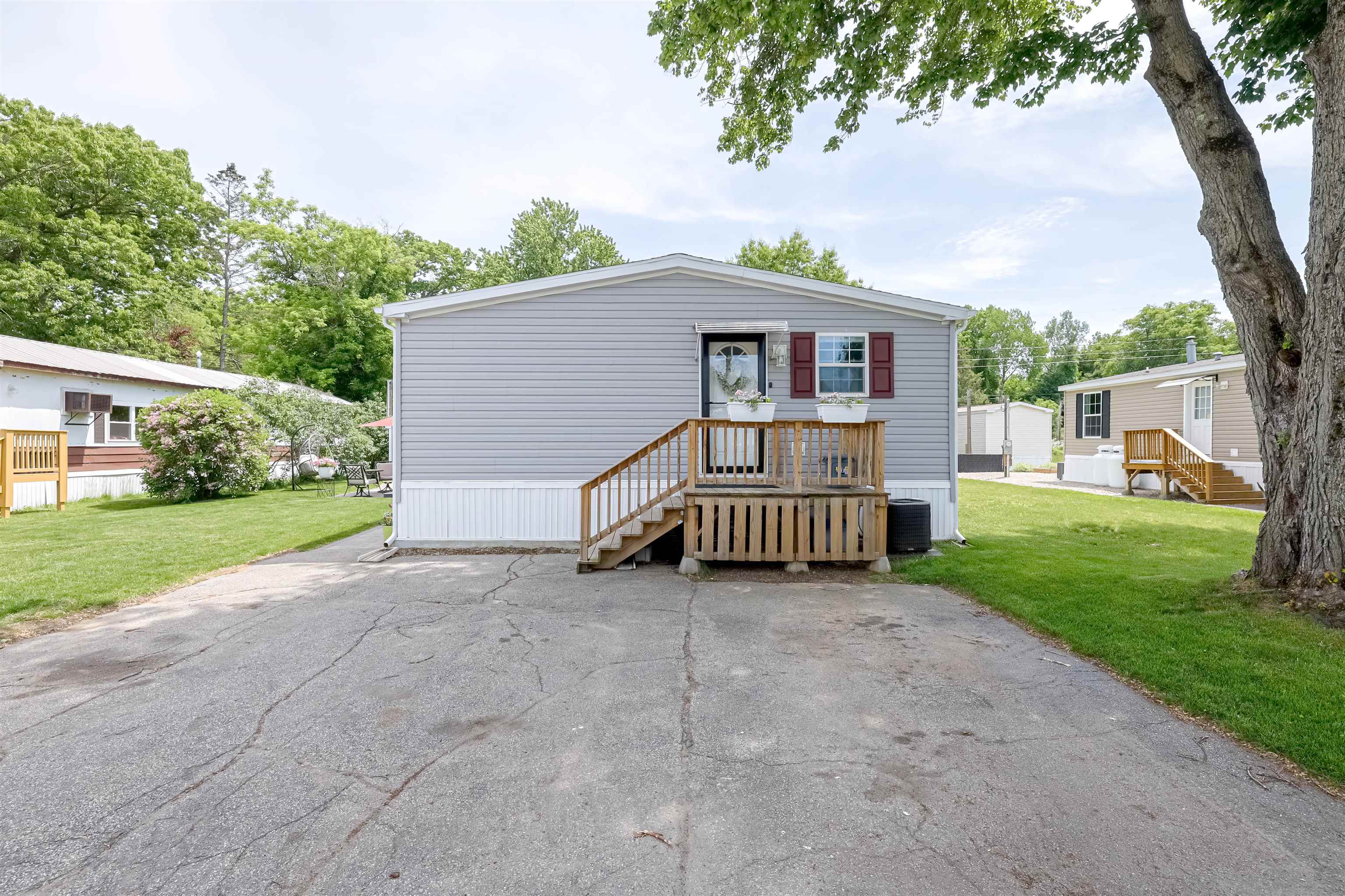40 Hazel Dr, Concord, NH 03301