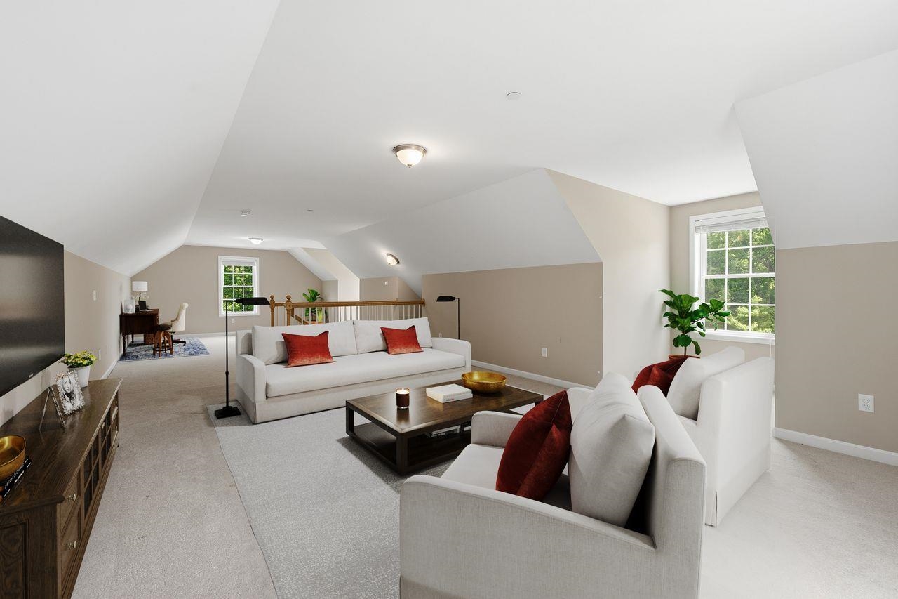 14 James Way #009, Hudson, NH 03051
