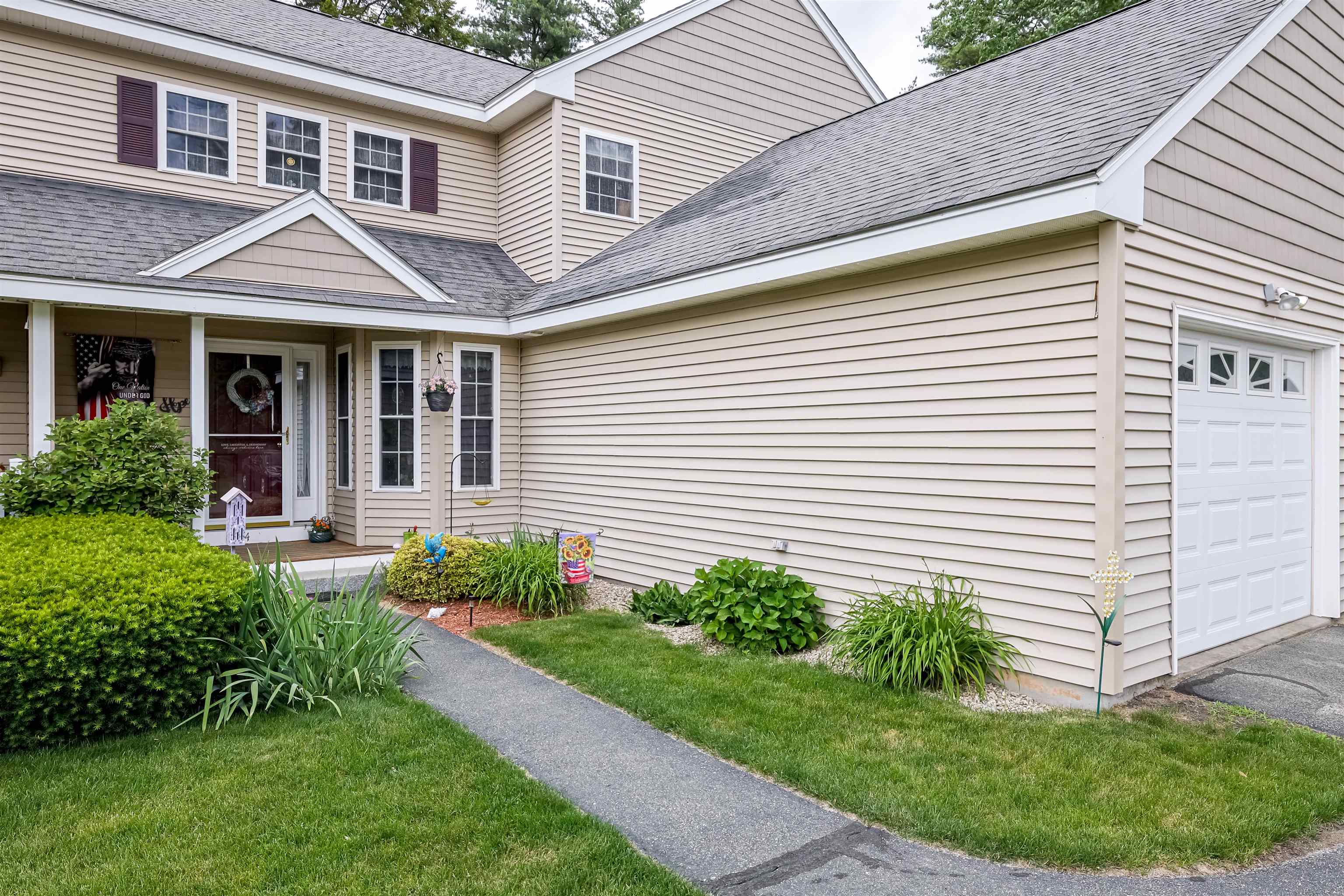 44 Penacook Ter, Merrimack, NH 03054