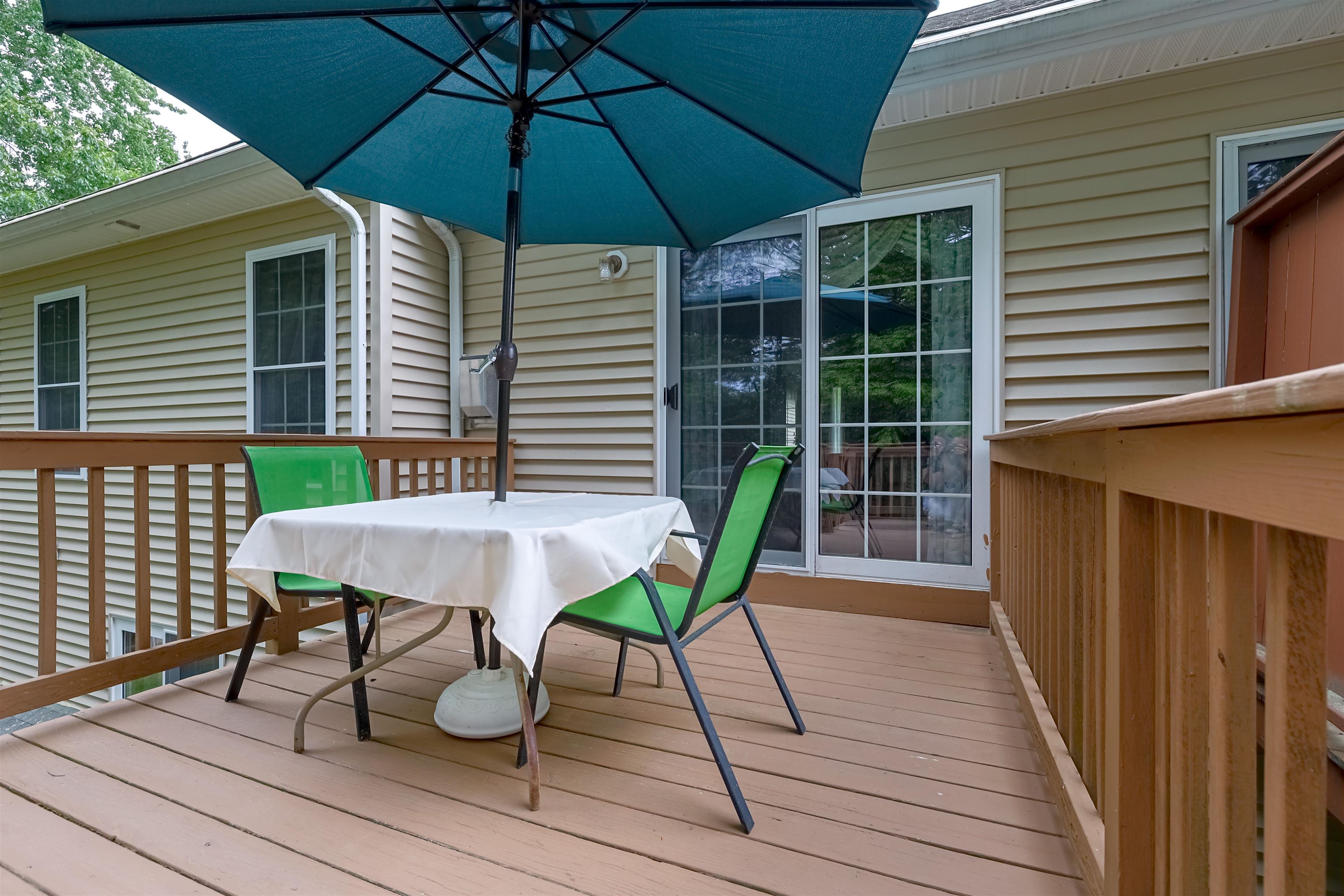 44 Penacook Ter, Merrimack, NH 03054