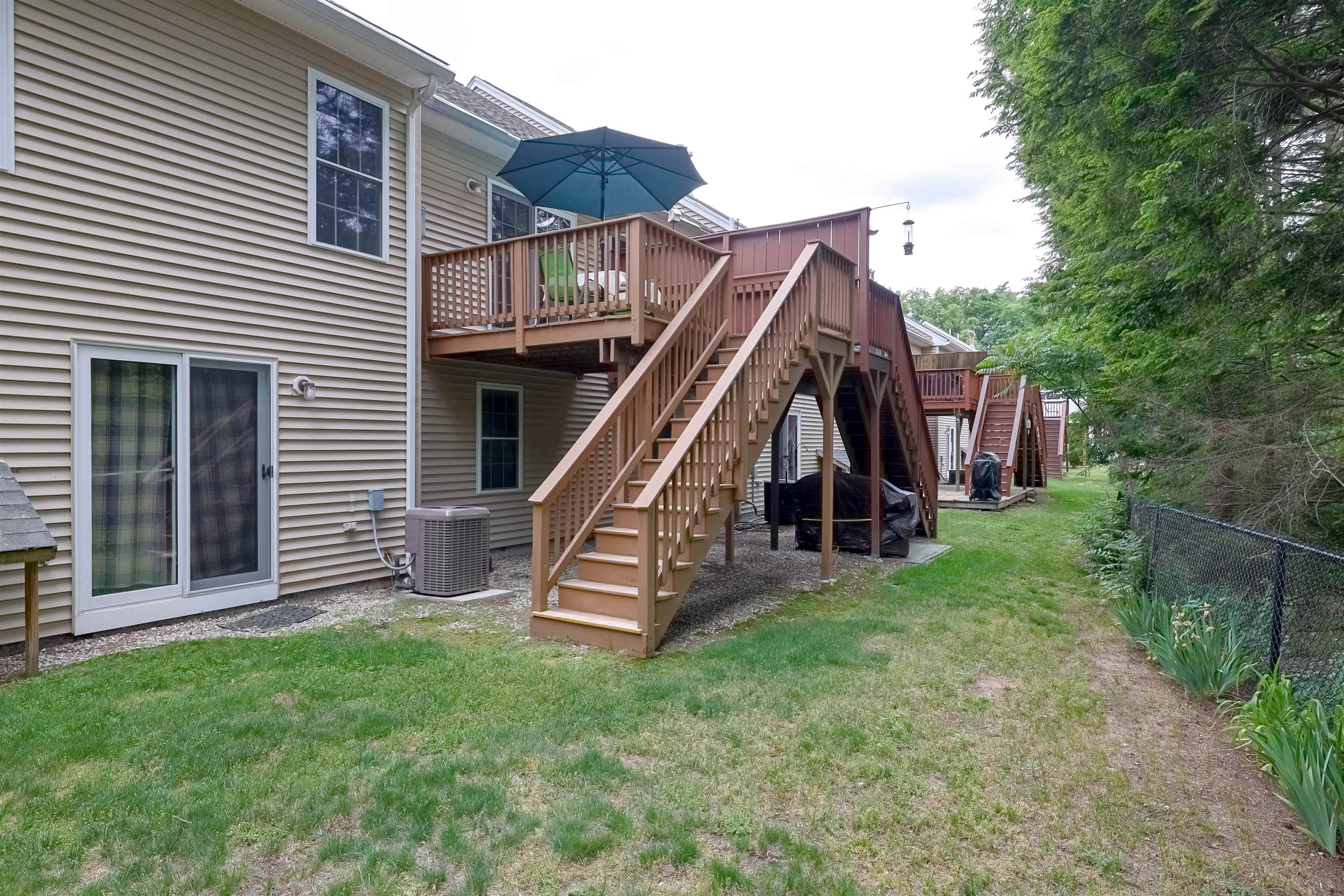 44 Penacook Ter, Merrimack, NH 03054