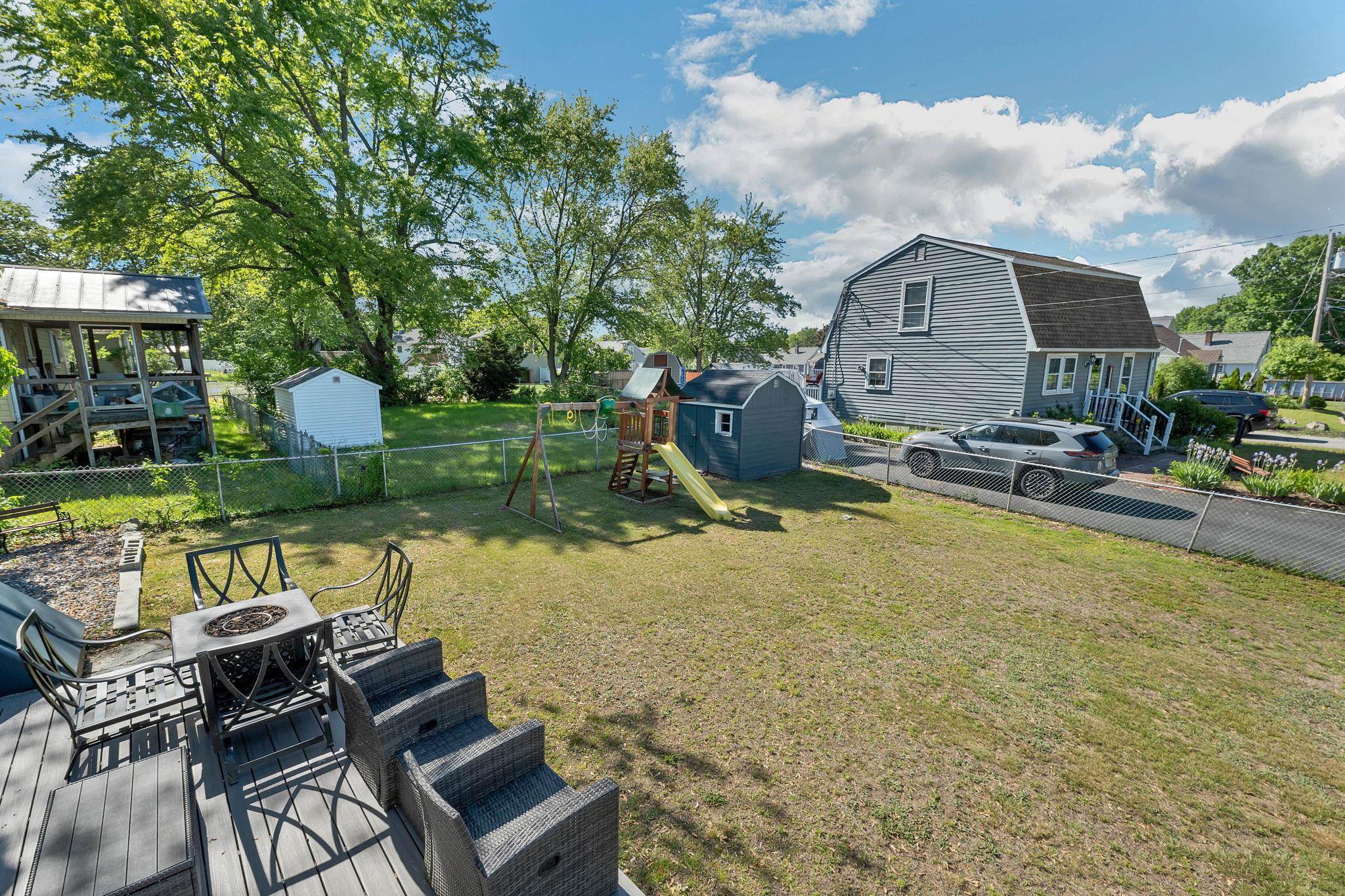 380 Mystic St, Manchester, NH 03103
