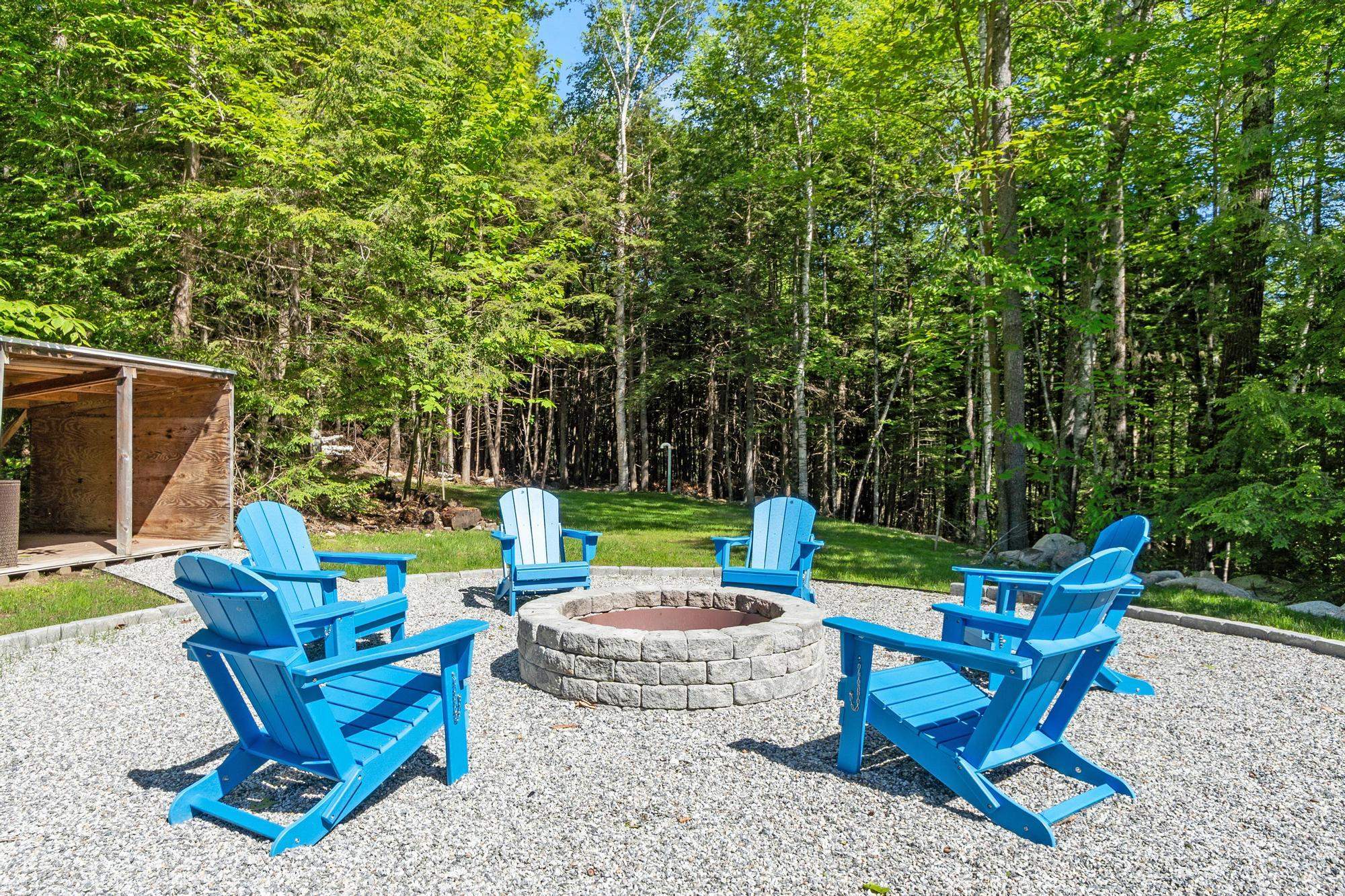 77 Whitehouse Cir, Campton, NH 03223