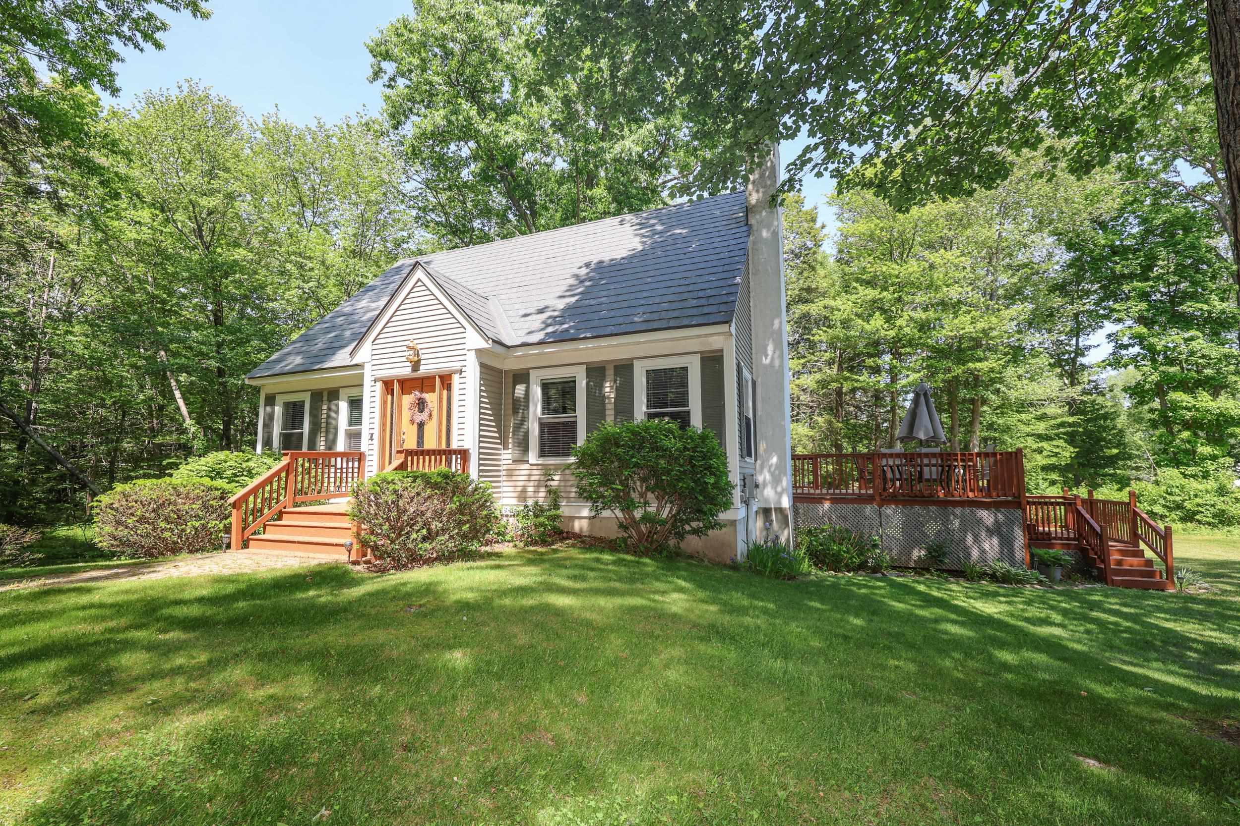 20 Purington Ln, Hampton, NH 03842