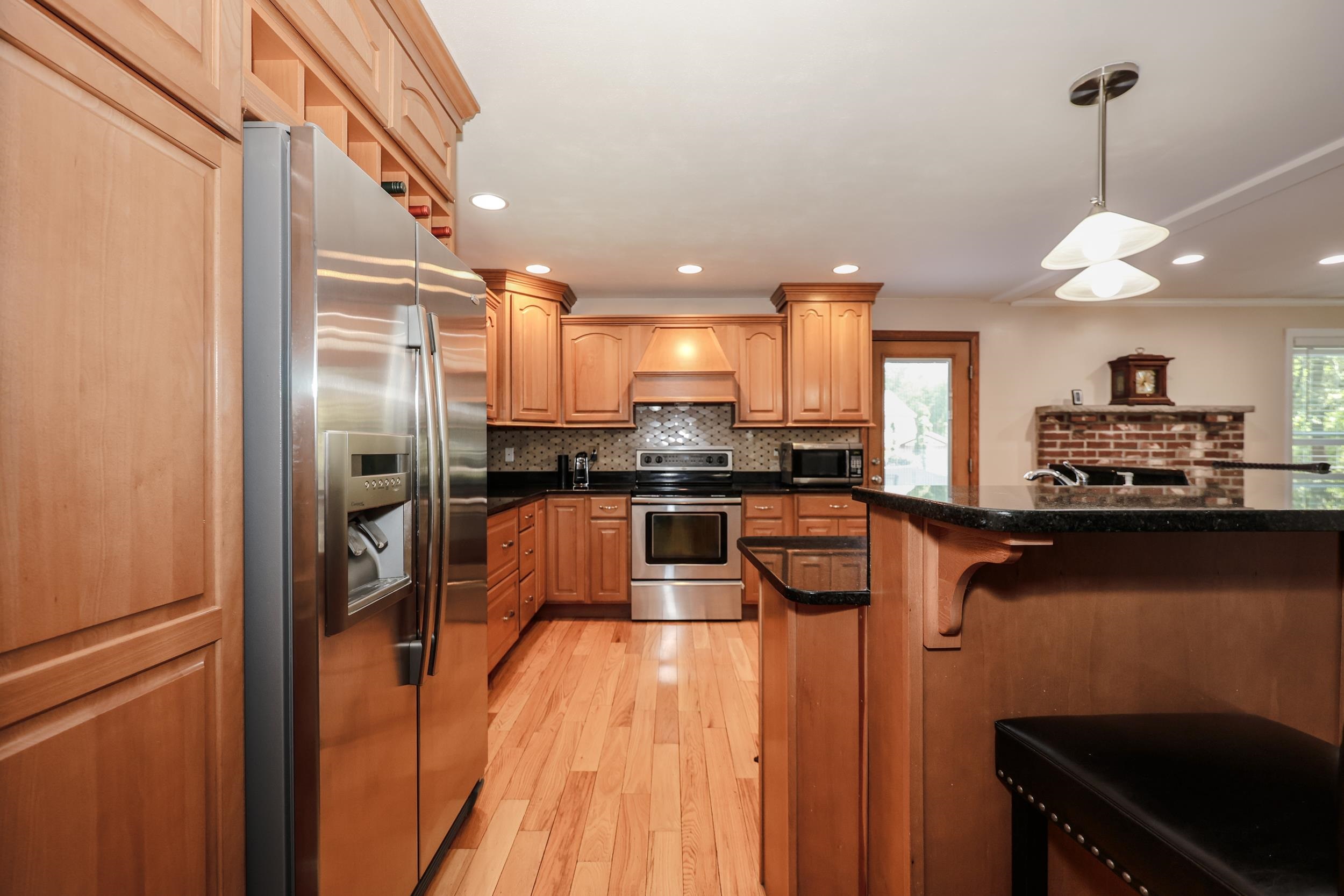 20 Purington Ln, Hampton, NH 03842