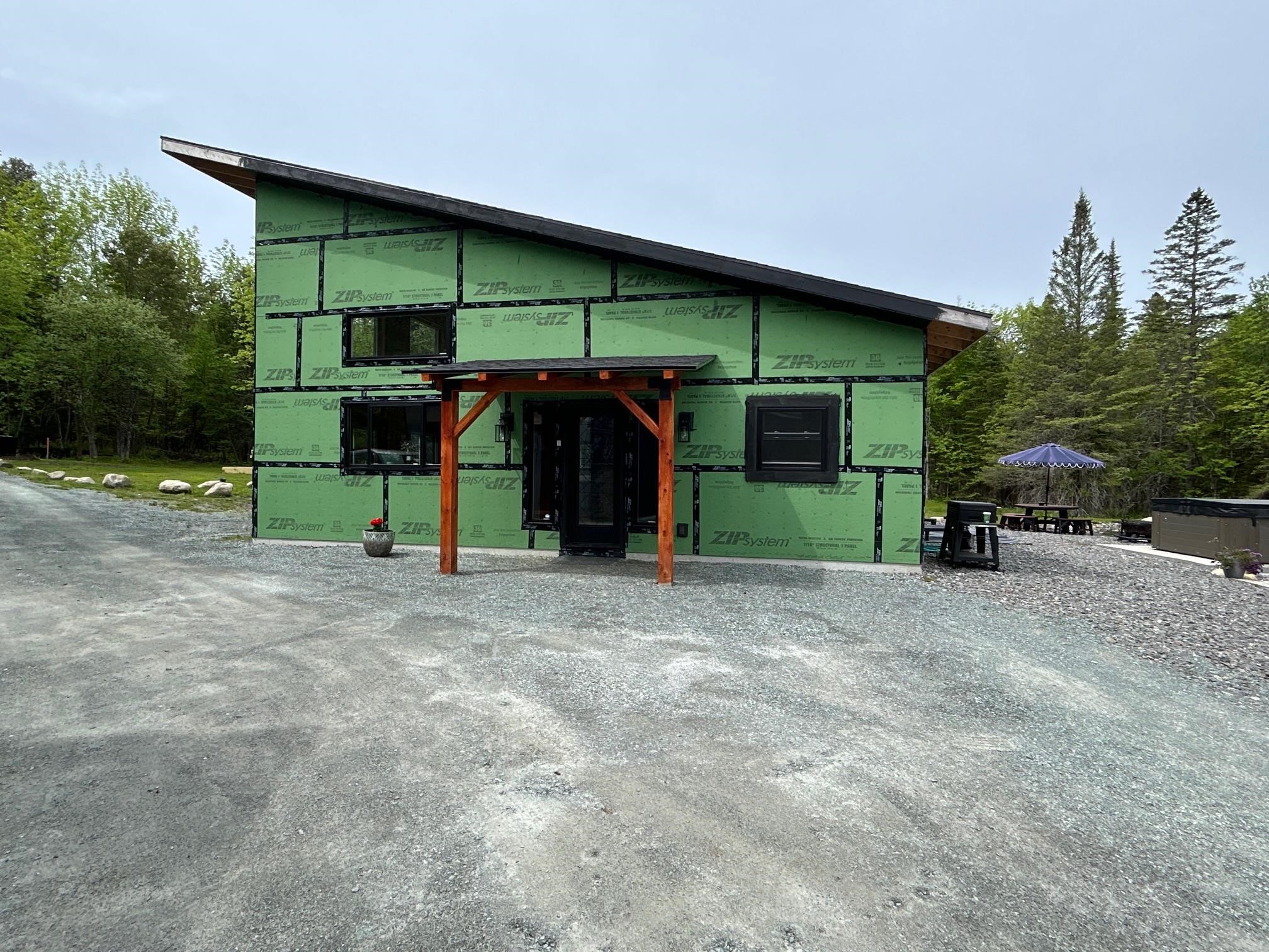 House entry exterior