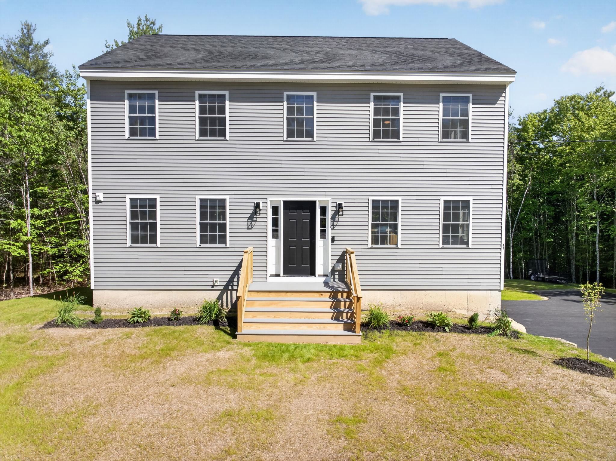 47 Chestnut Dr, Allenstown, NH 03275