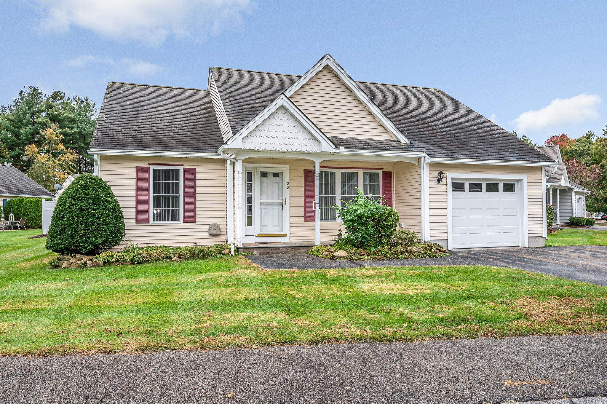 39 Westchester Ct, Hudson, NH 03051