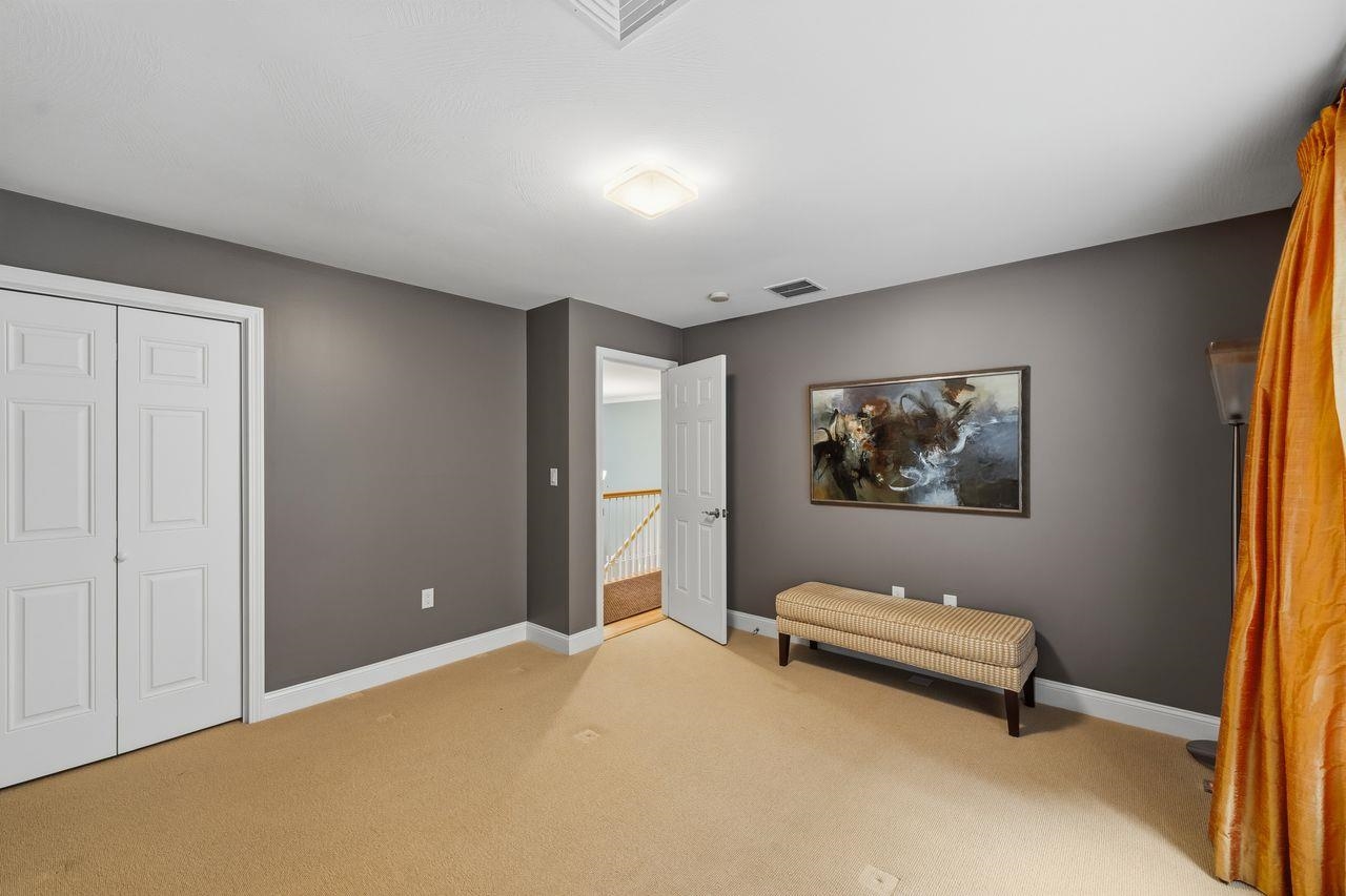 10 Cristy Rd, Windham, NH 03087
