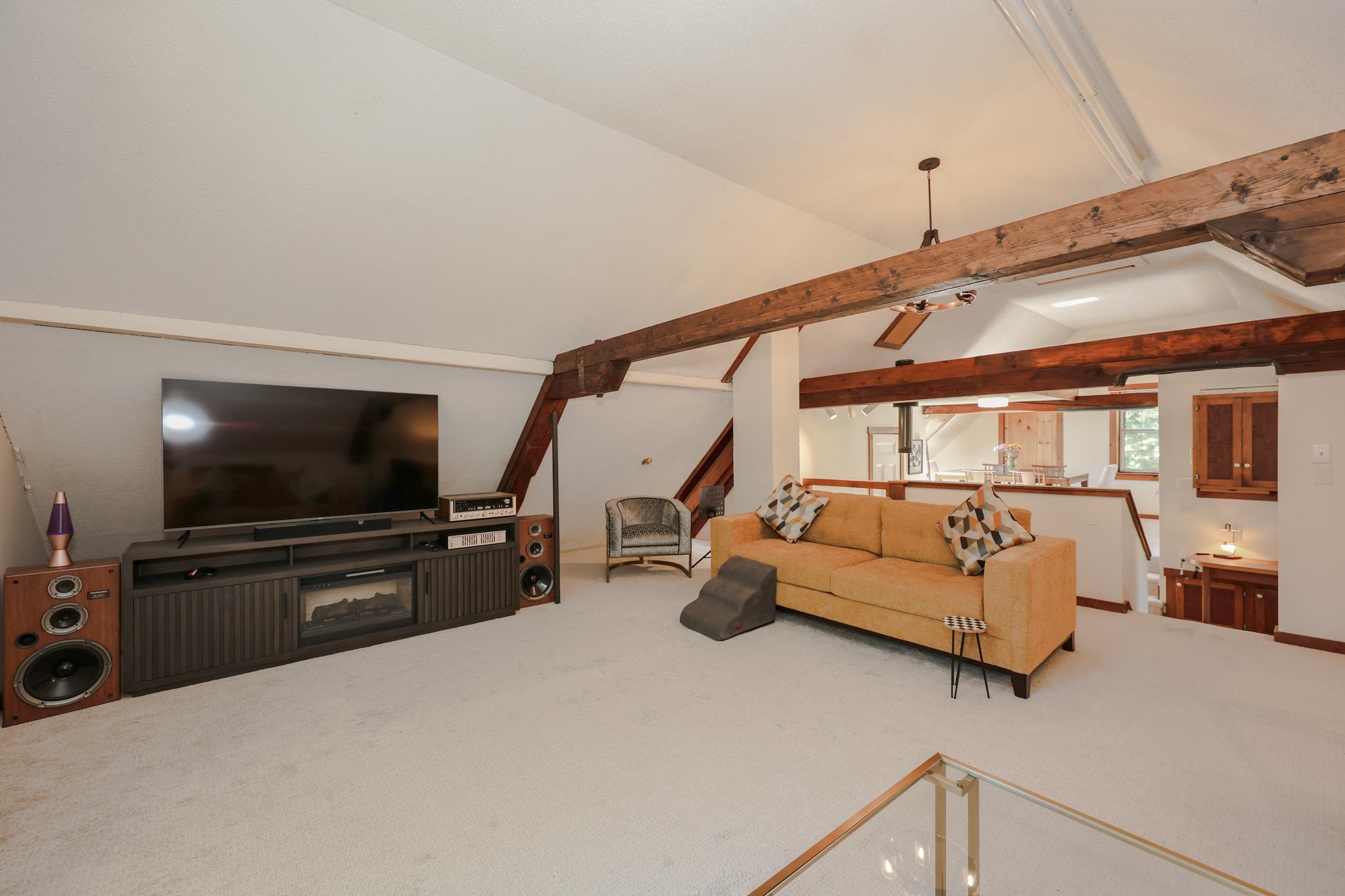 30 Riverside Dr, Ashland, NH 03217