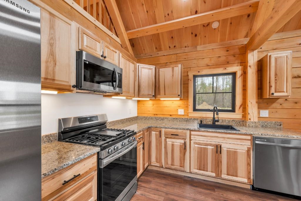 13 Stonehenge Cir #3, Northfield, NH 03276