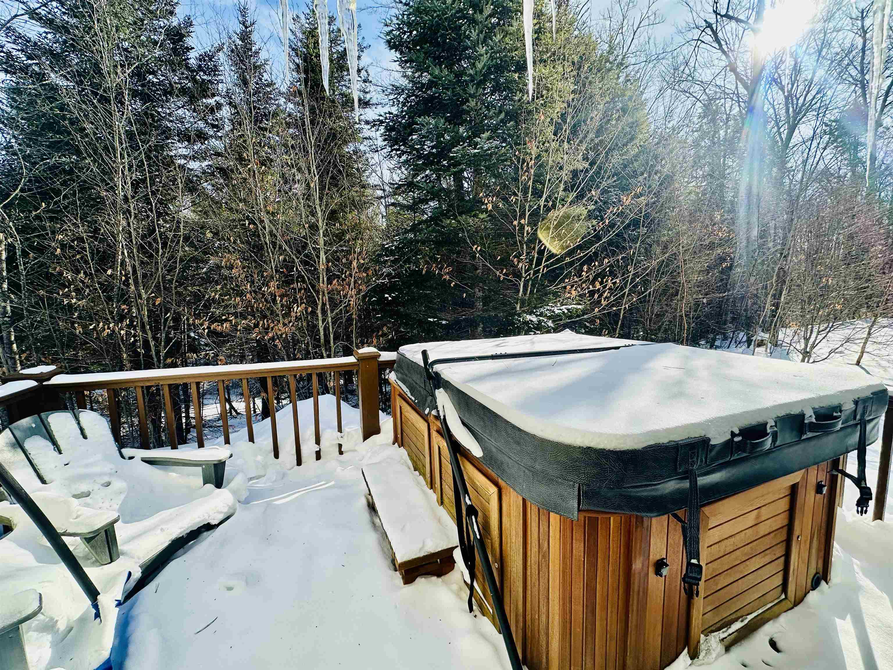 Hot tub on the deck