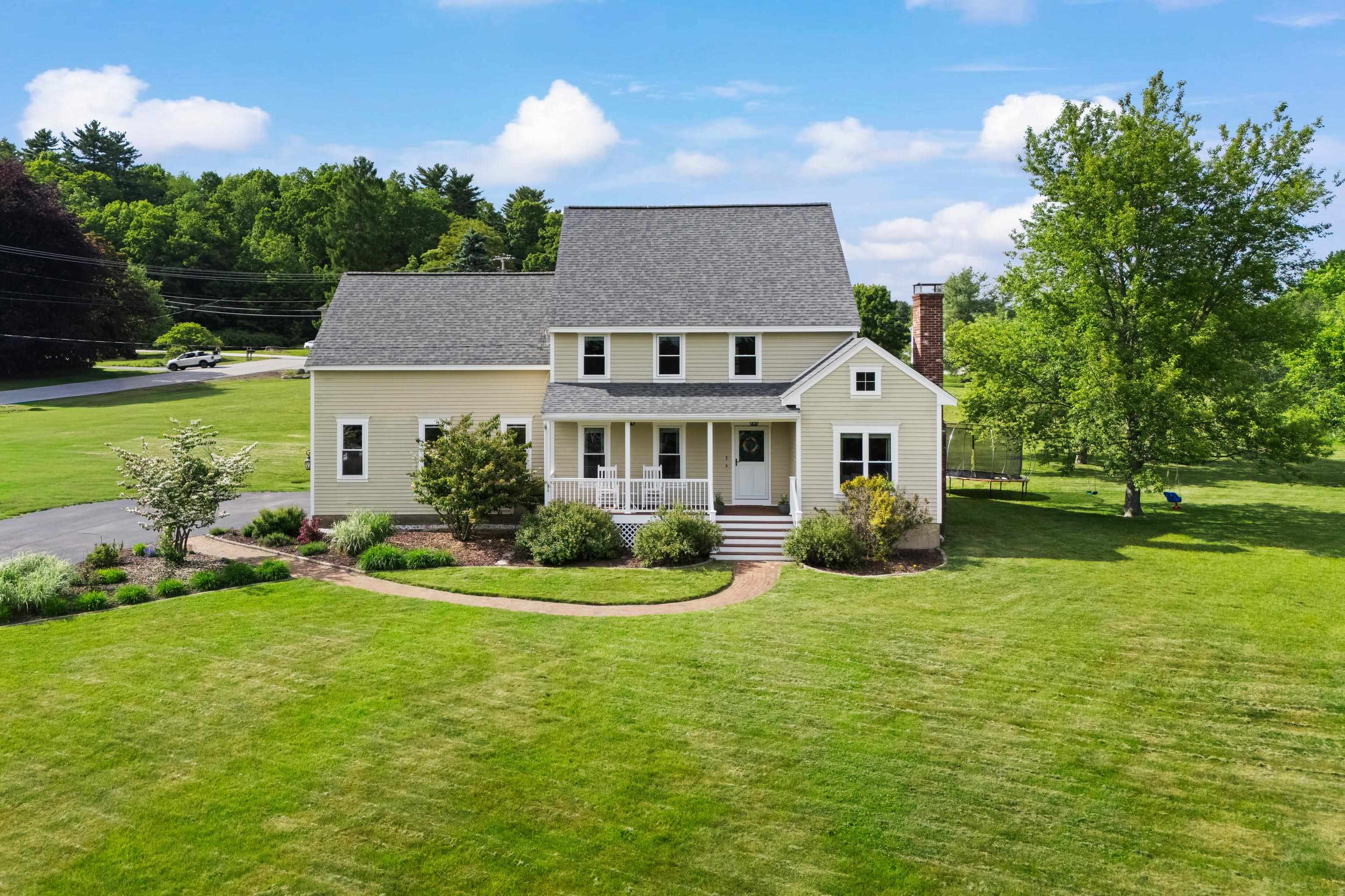 1 Bartlett Rd, Stratham, NH 03885