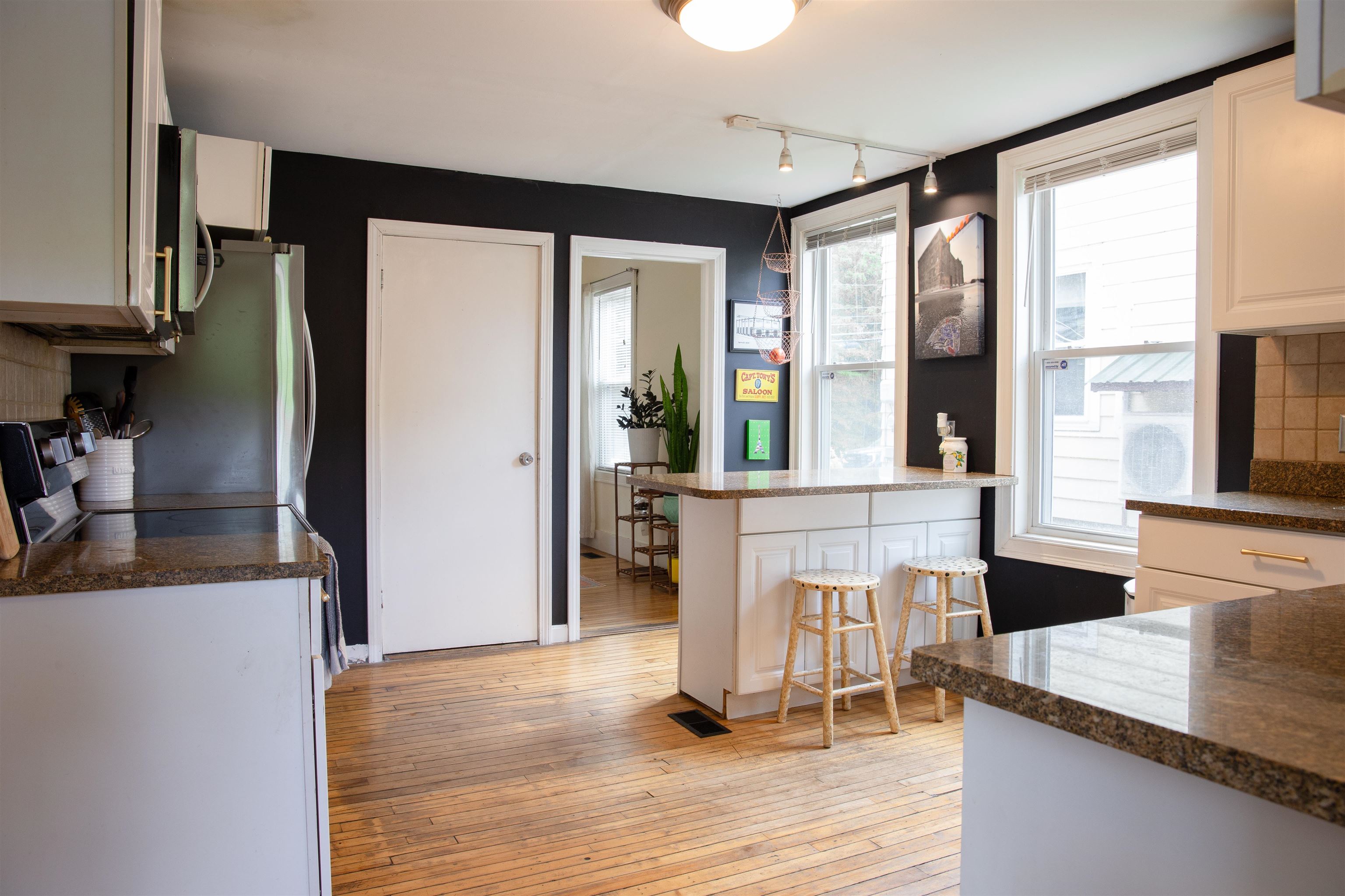 32 South Main St, Lebanon, NH 03784