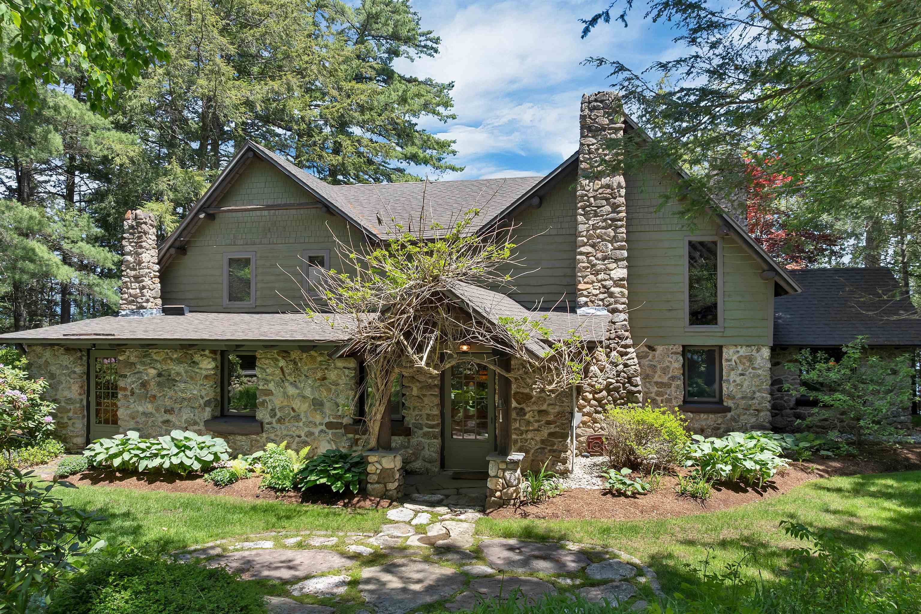 28 Veasey Shore Rd, Meredith, NH 03253