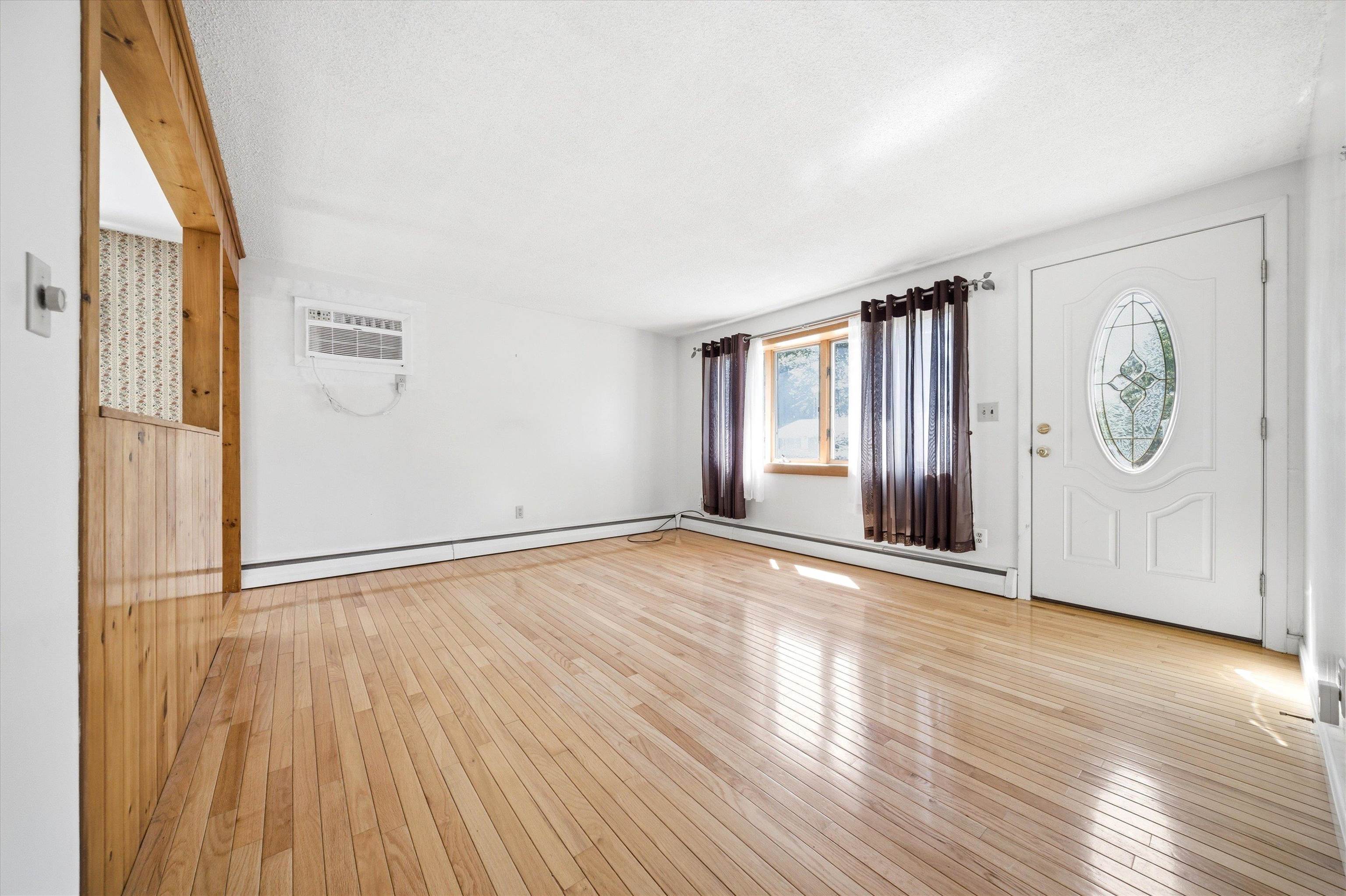 33 Ross St, Nashua, NH 03060