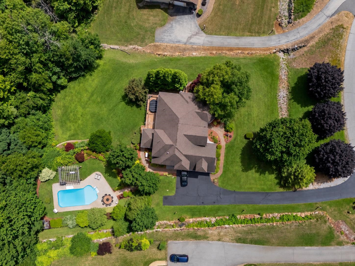 Photo 2 of Single family home for sale at 12 Rachel Wy, Bedford, NH 03110 | MLS# 5093621 | Listing updated on 2026-09-18