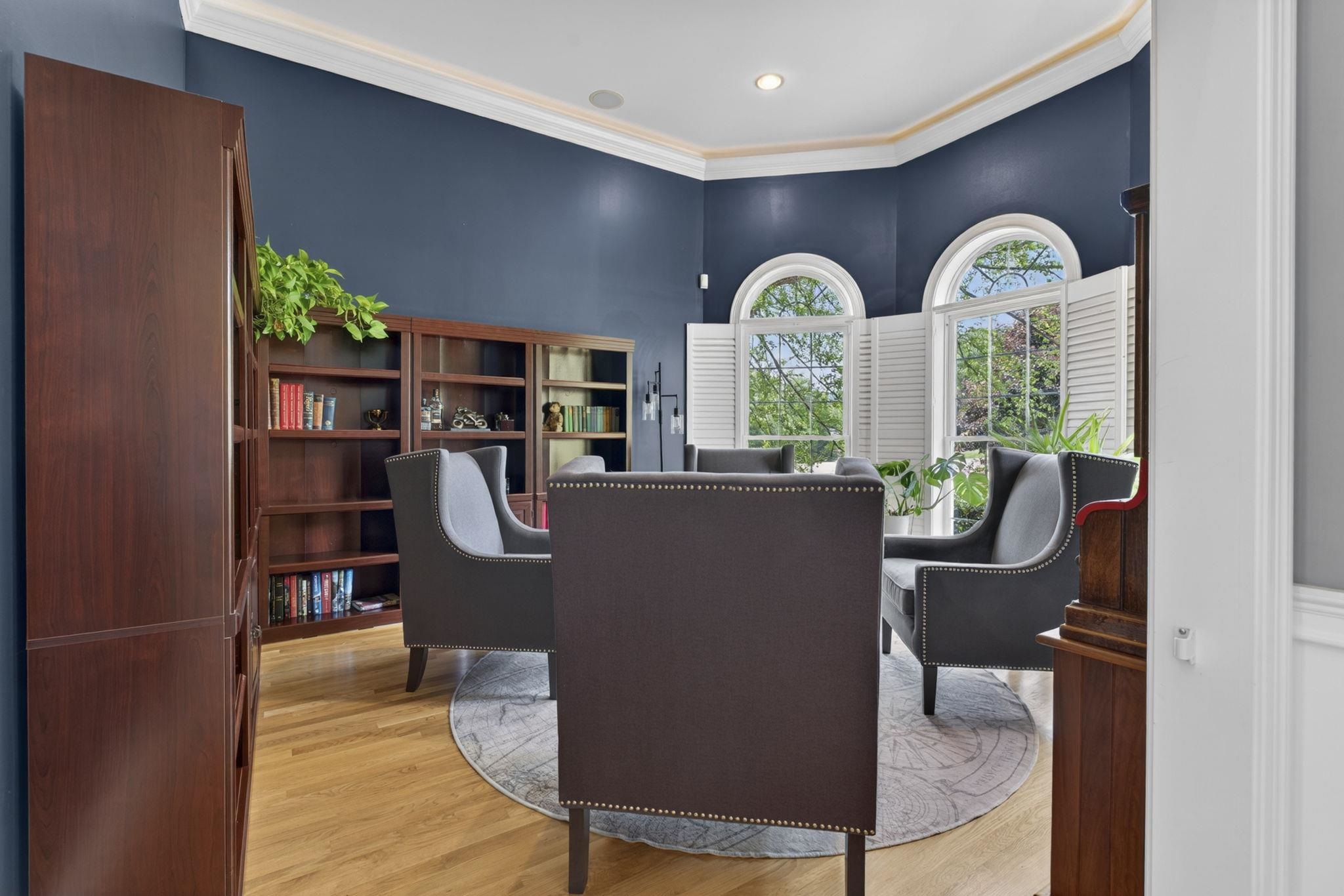 Library, whiskey room or flex space