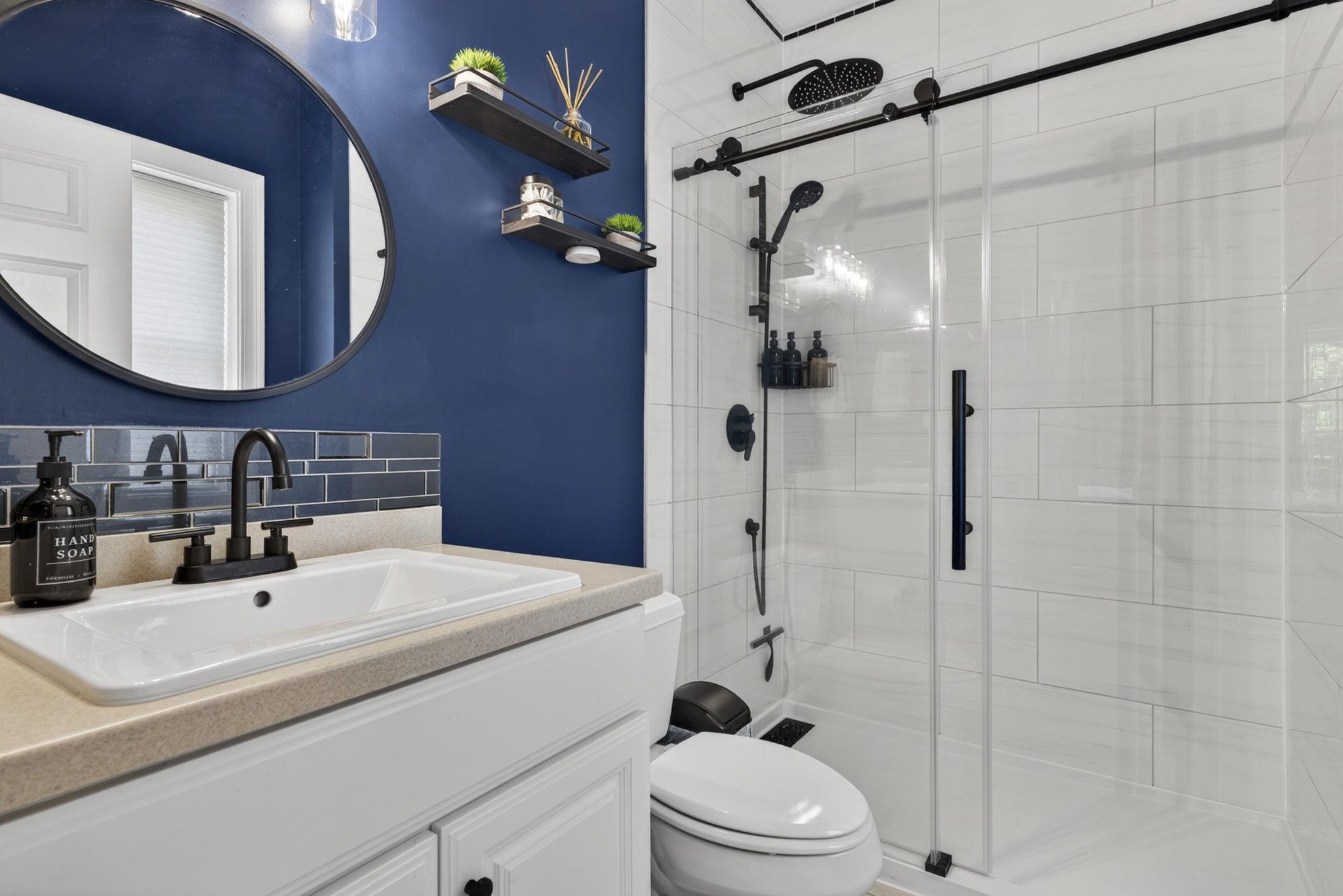 Additional primary bathroom