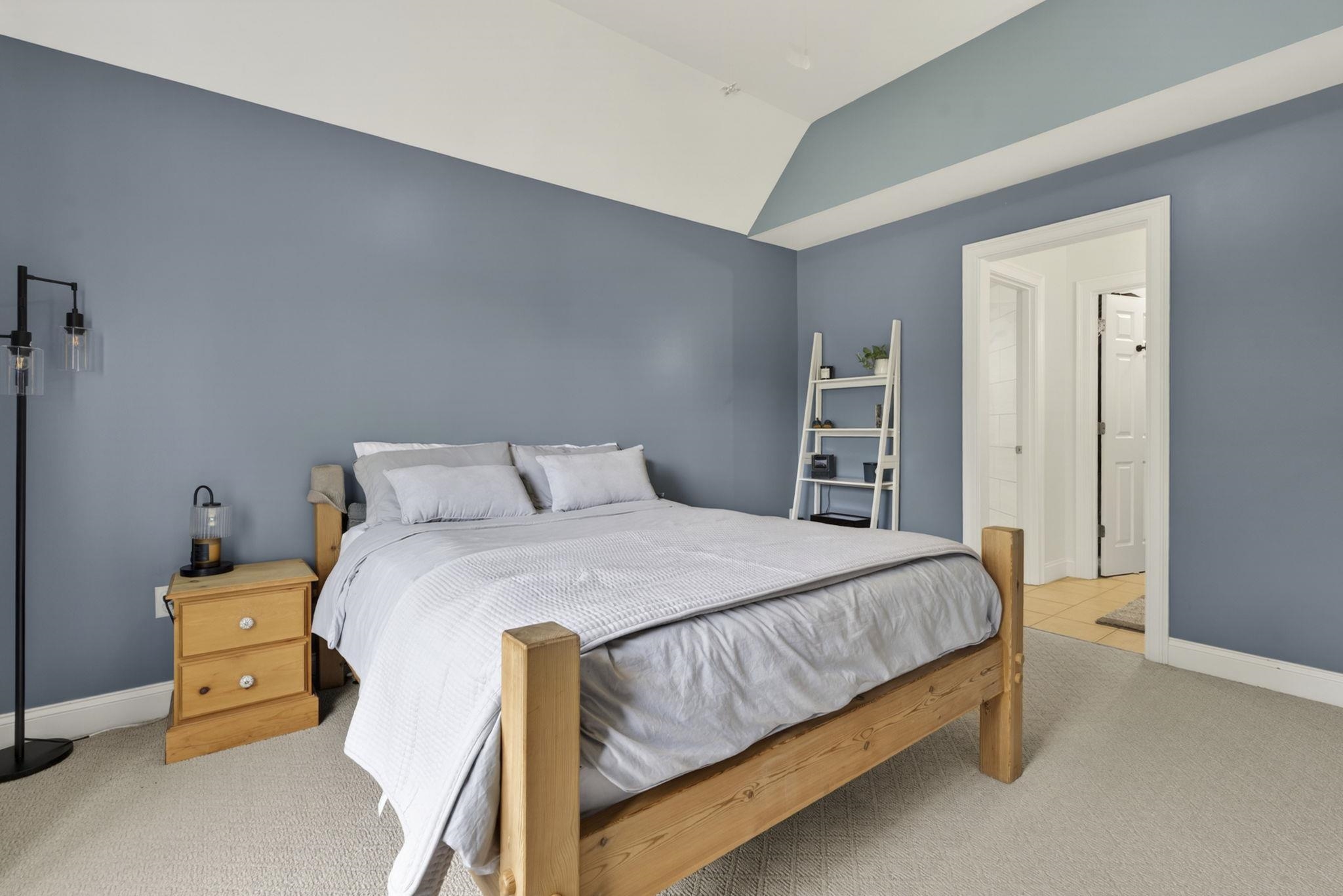 12 Rachel Way, Bedford, NH 03110