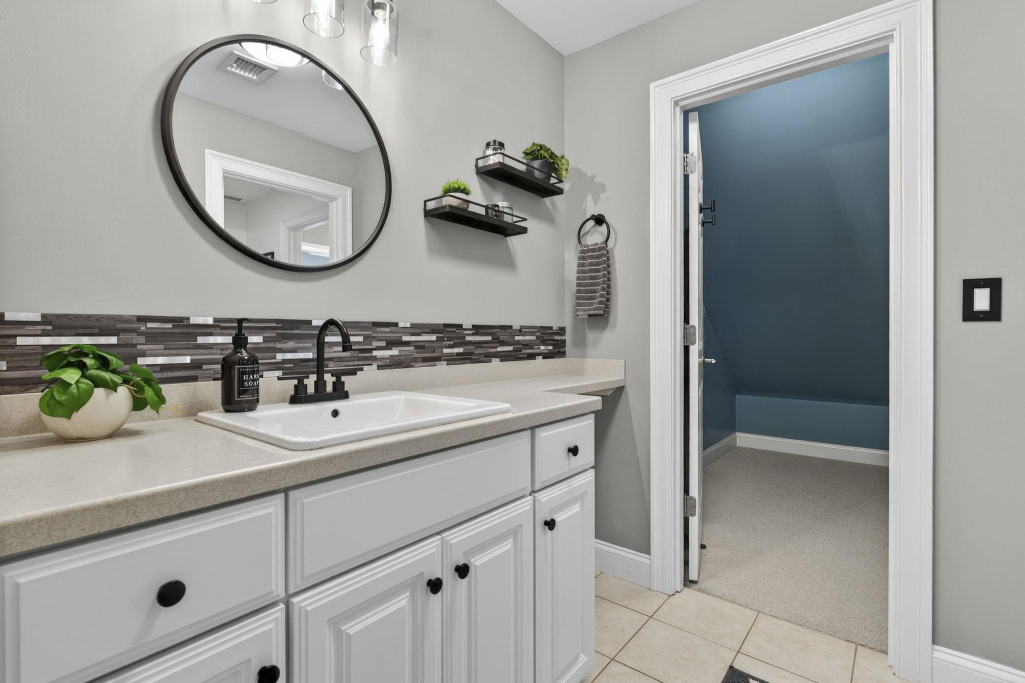 2nd floor bath