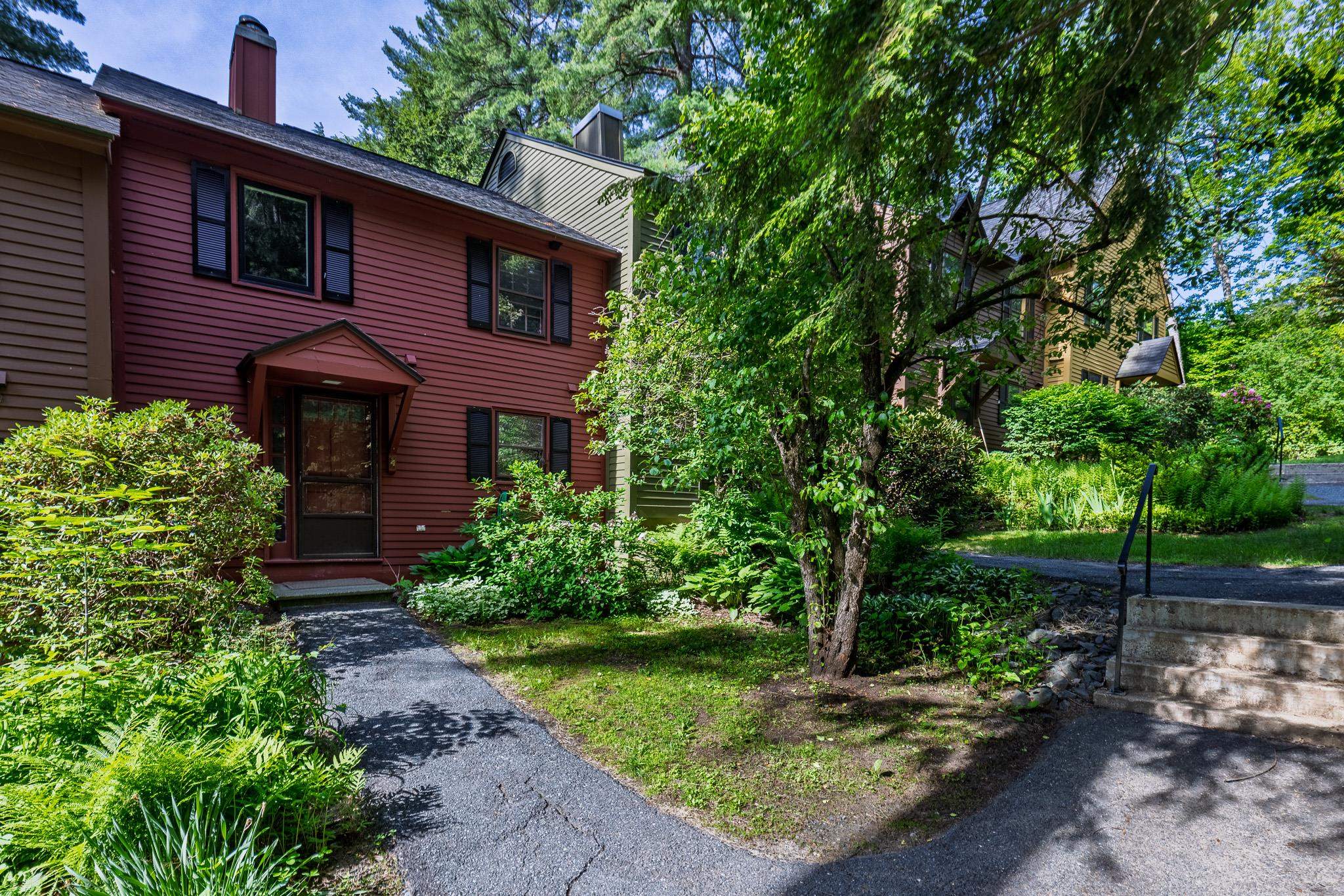 VILLAGE OF QUECHEE IN TOWN OF HARTFORD VT&nbsp;Condo for sale $$349,000 | $305 per sq.ft.