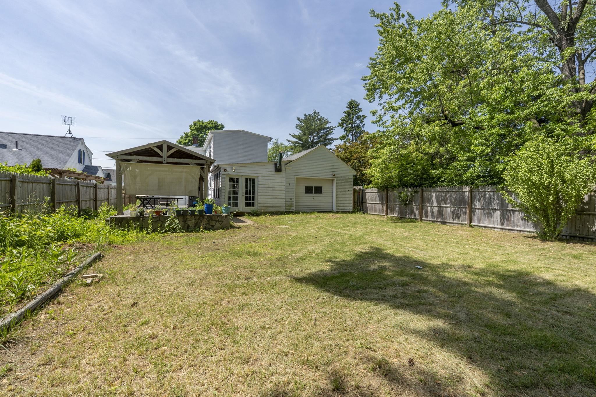 24 Blanchard St, Nashua, NH 03060