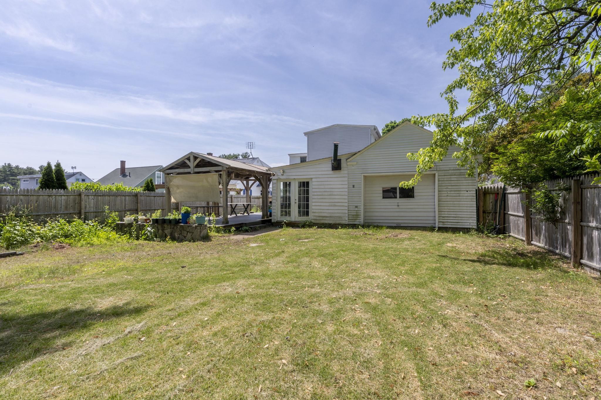 24 Blanchard St, Nashua, NH 03060