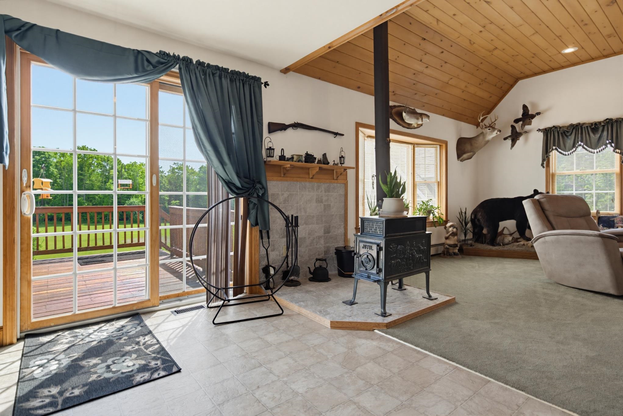 50 Range Rd, Pittsfield, NH 03263