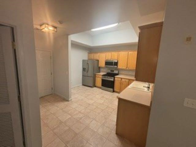 25 Lantern Ln, Kingston, NH 03848