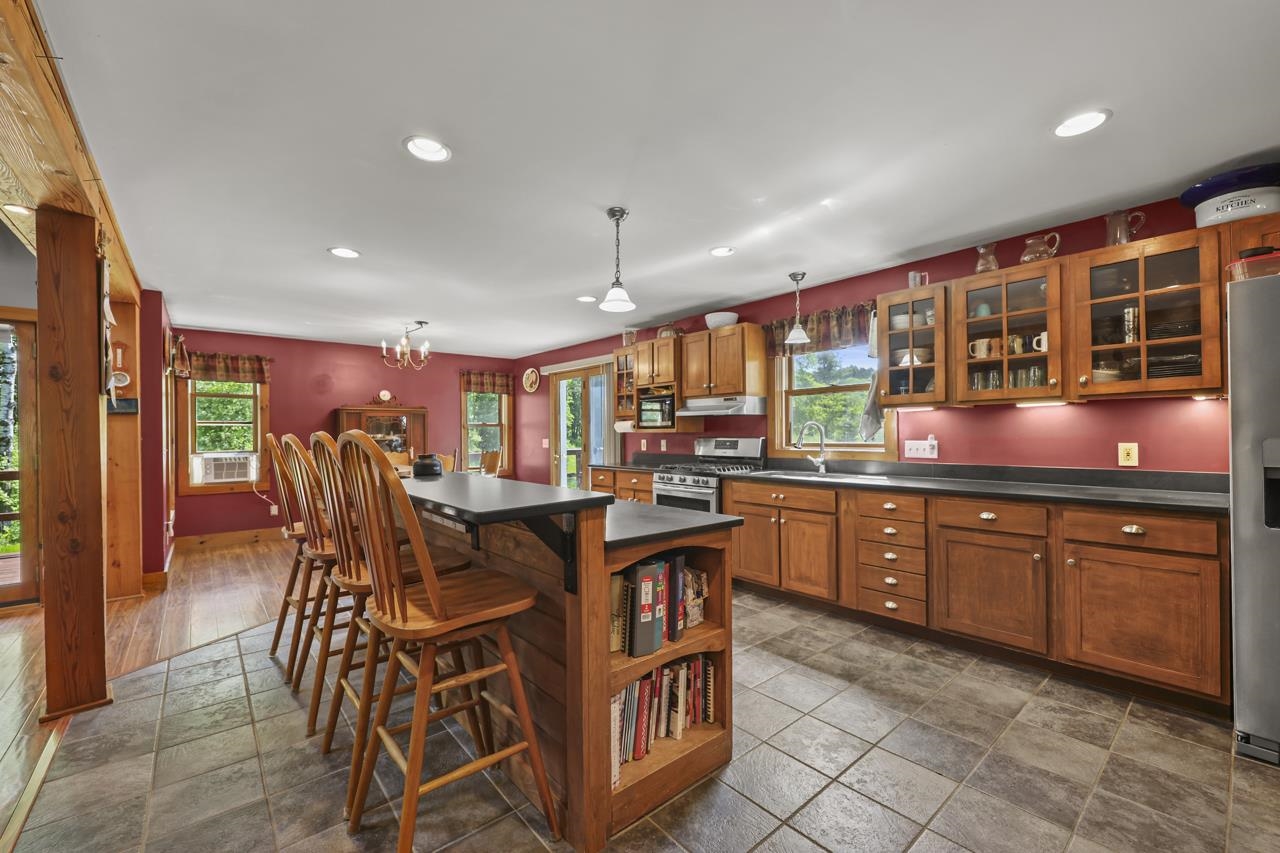 Breakfast bar