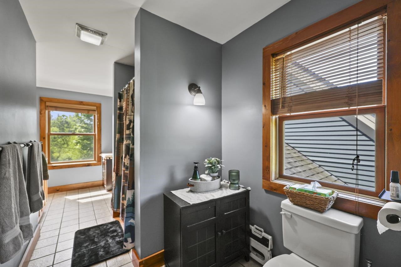 2nd floor full bath