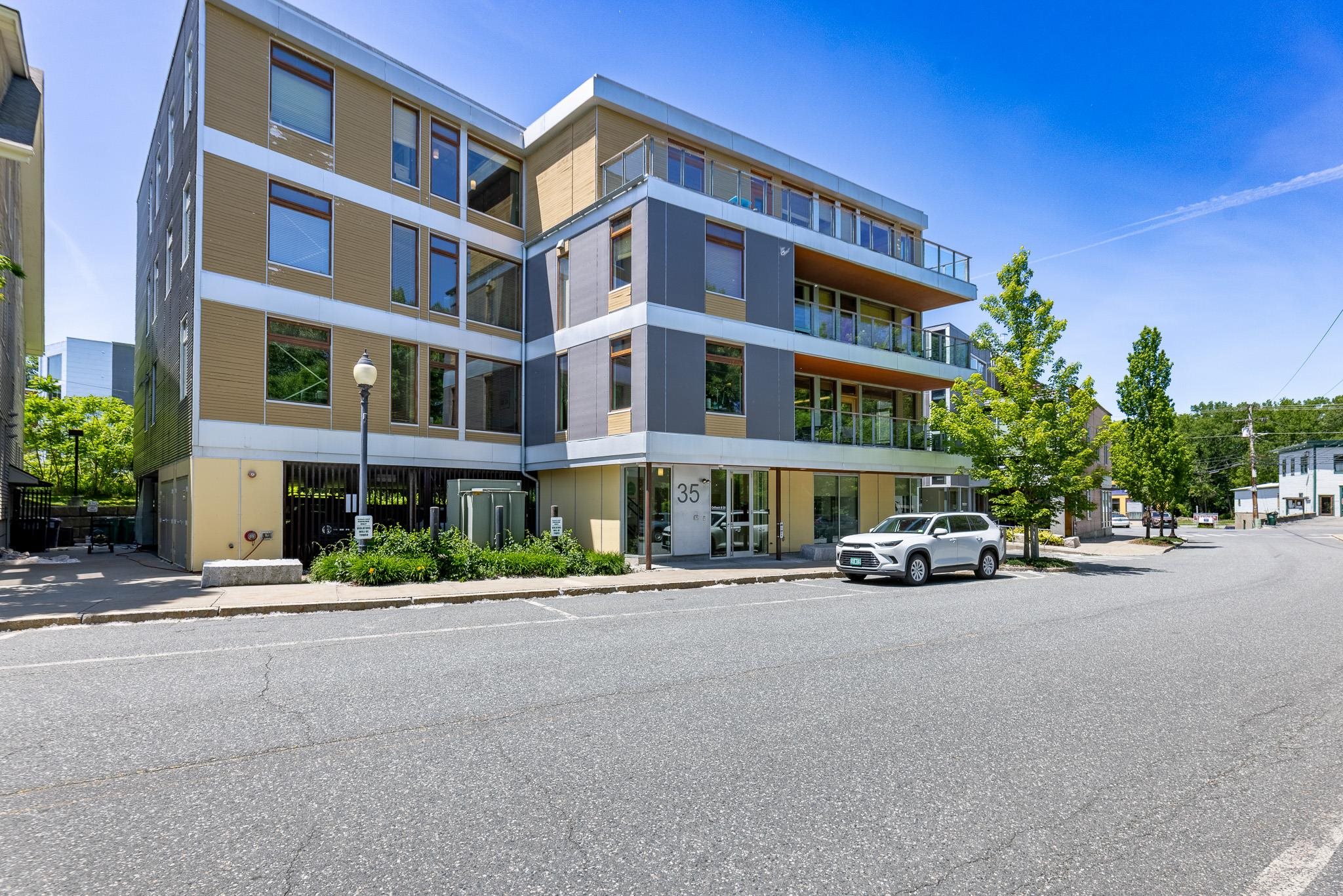 HARTFORD VT Condos for sale