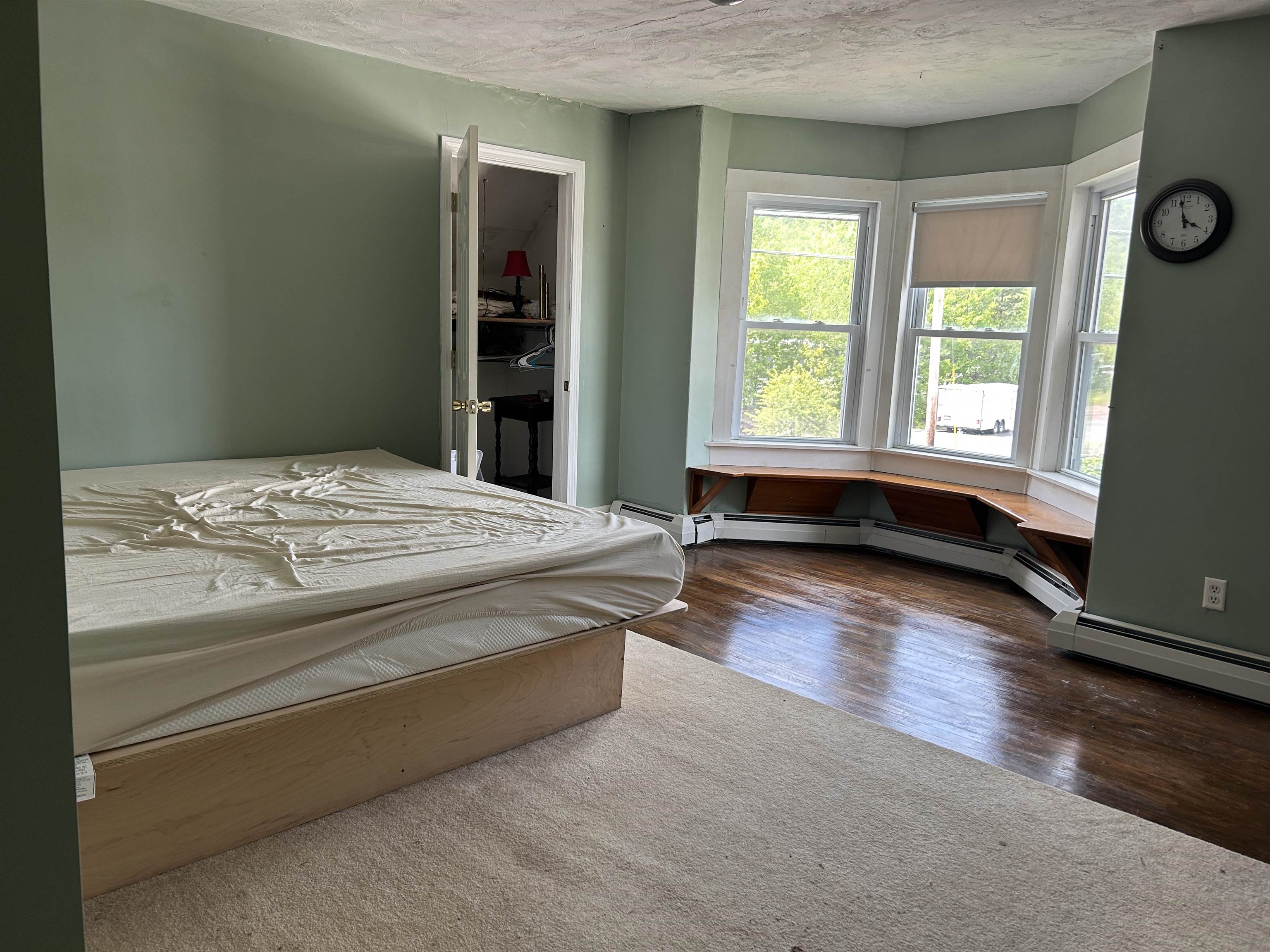 31 Glen Rd, Gorham, NH 03581