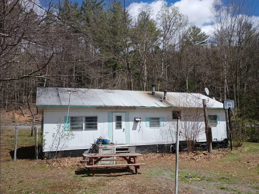 1045 Us Route 3 Route, Stratford, NH 03590