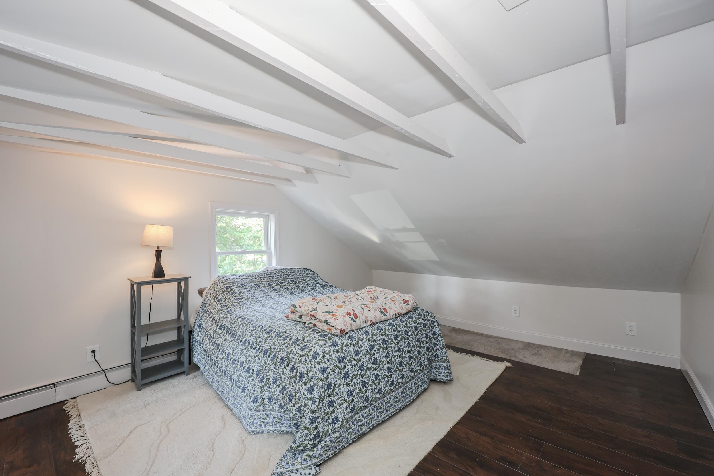 31 Grove Ave, Salem, NH 03079