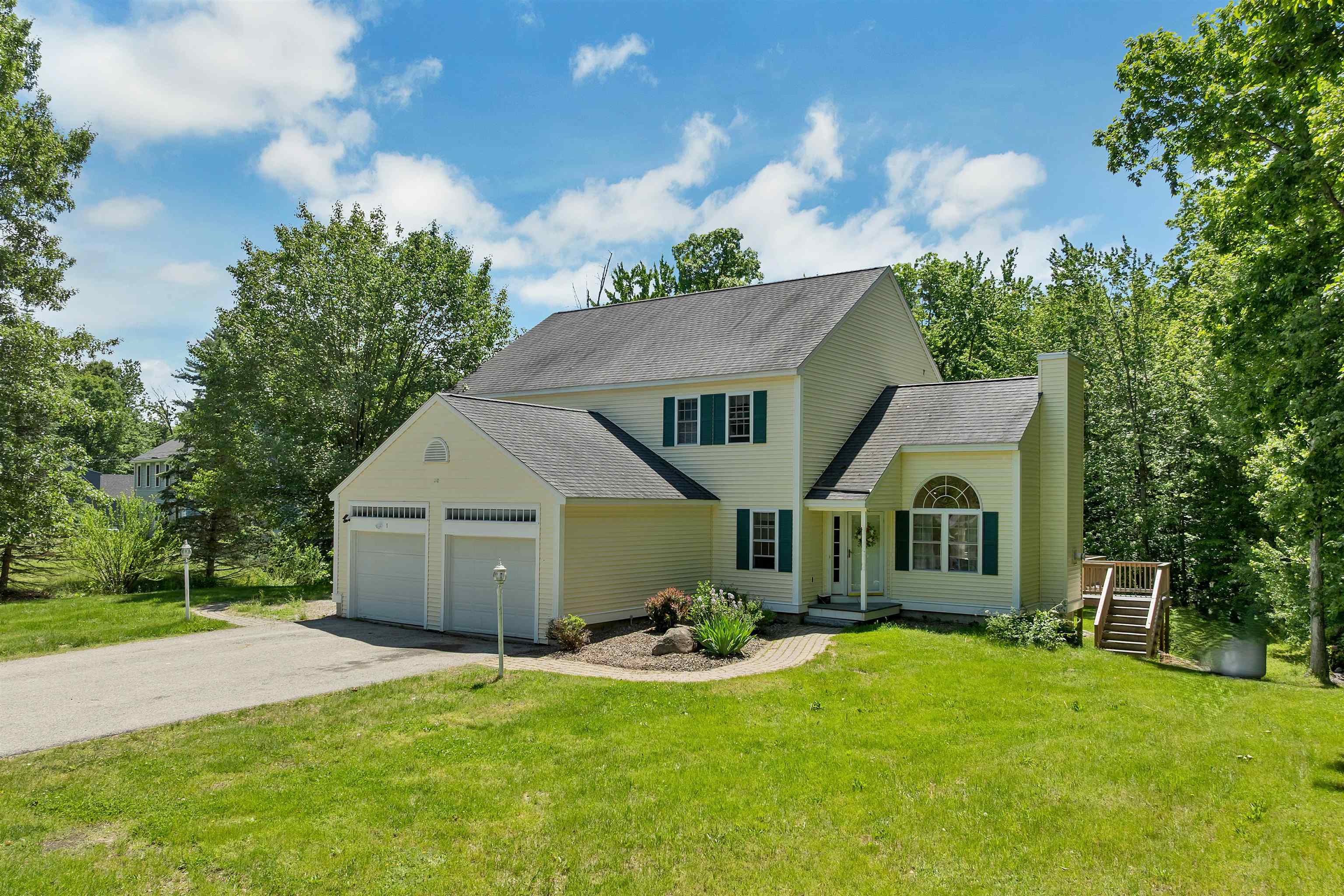 210 Kent Farm Rd #2, Hampstead, NH 03841-2141