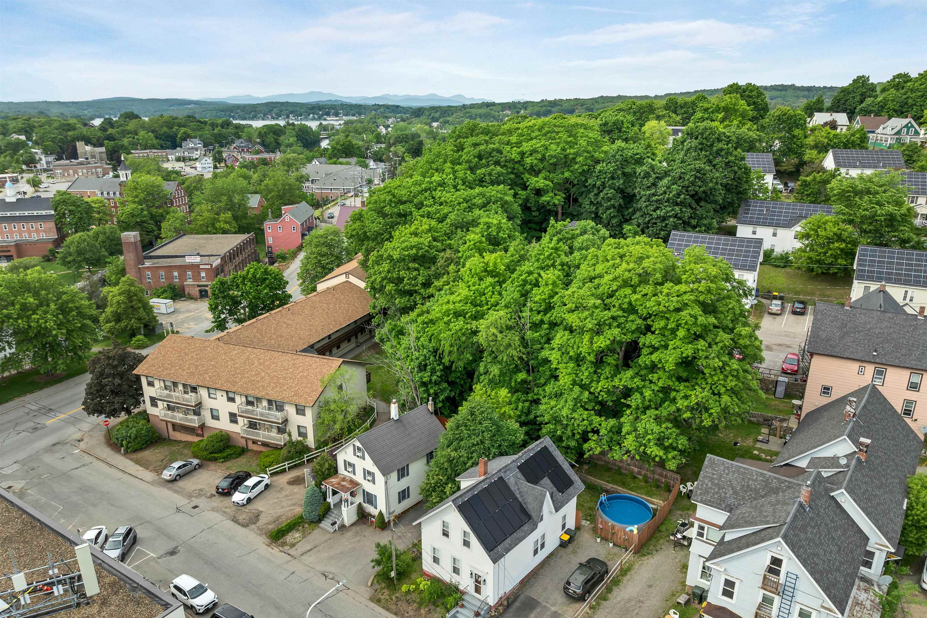 20 Baldwin St, Laconia, NH 03246