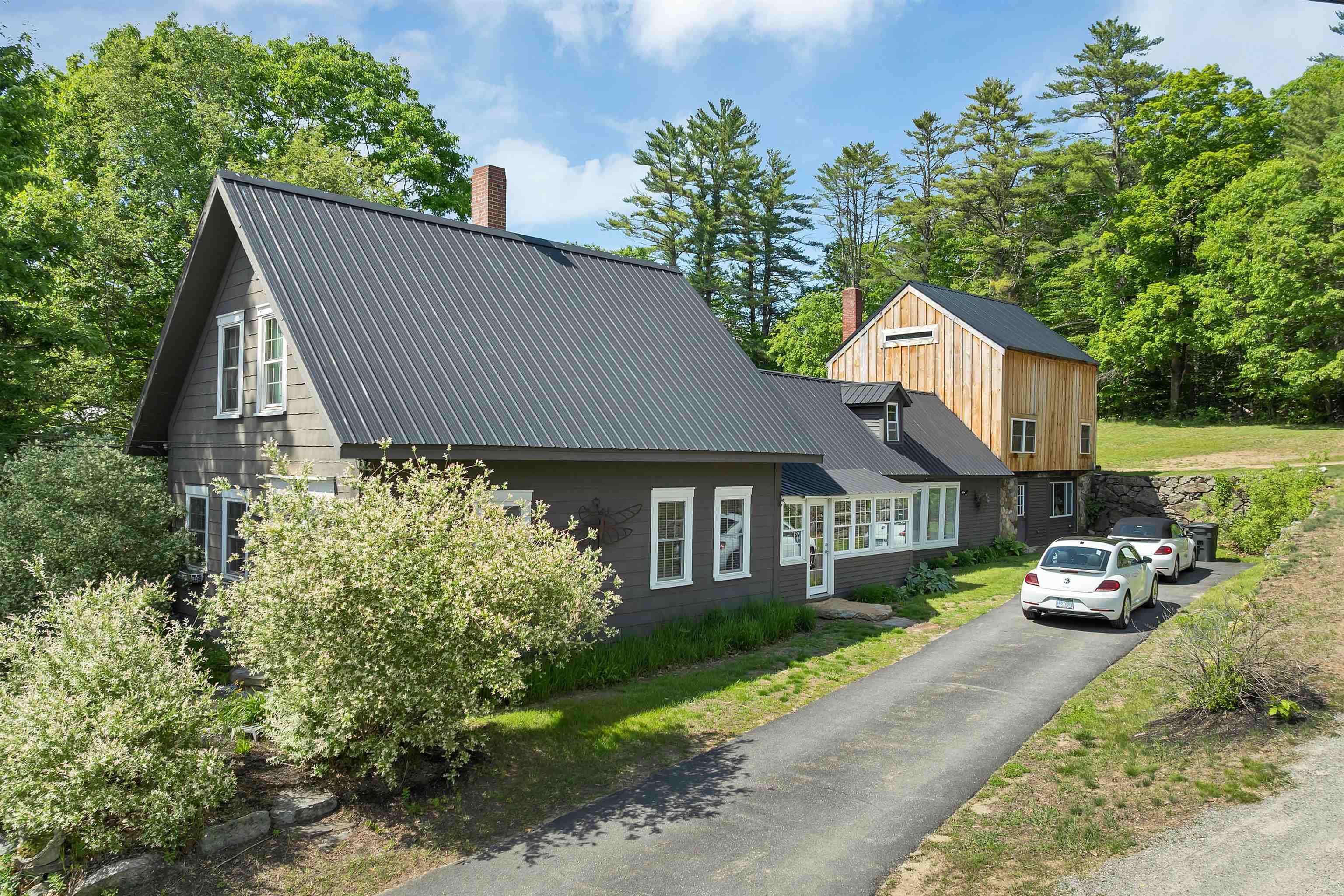 3-5 Firehouse Ln, New Hampton, NH 03256