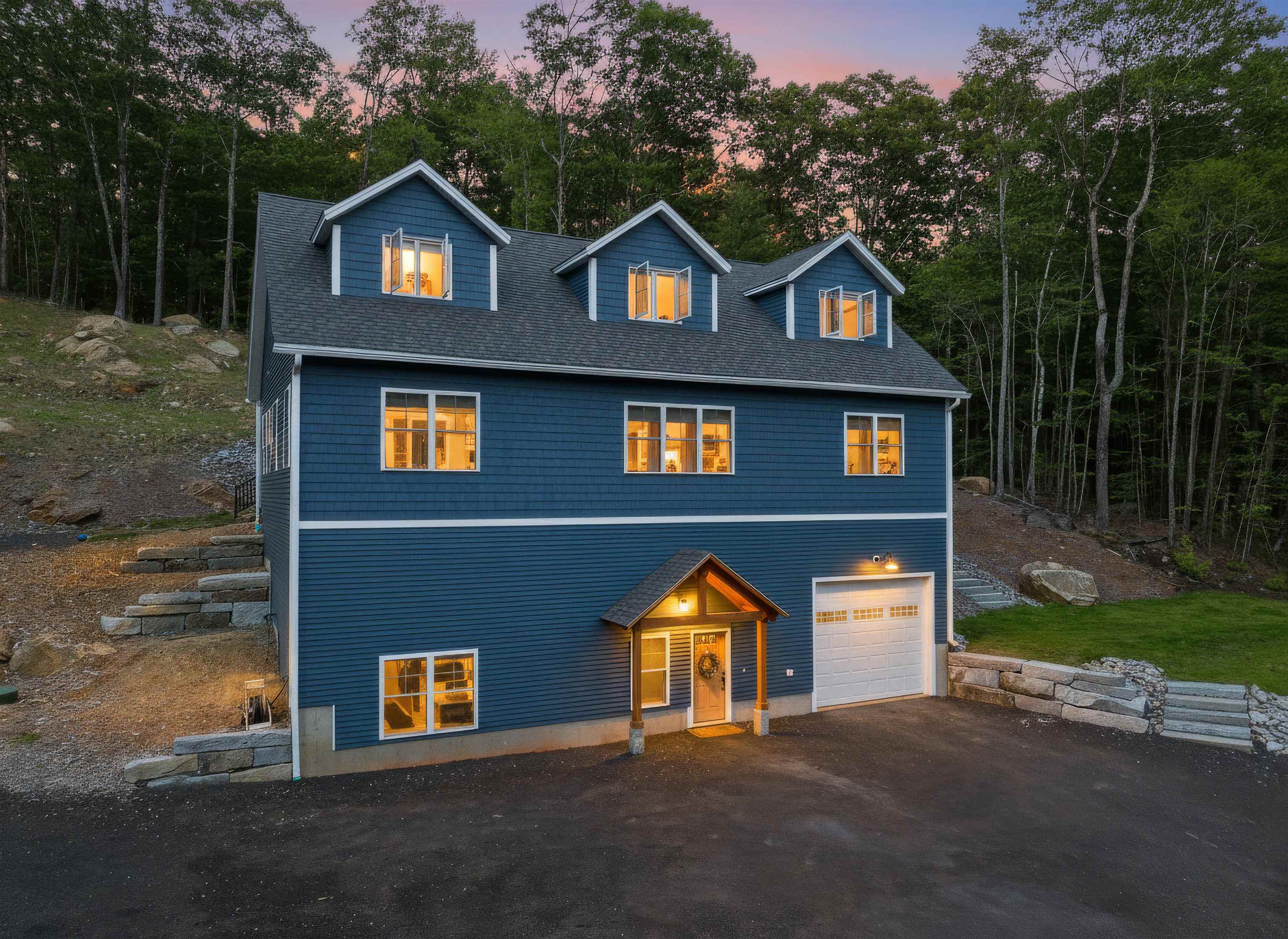 359 N Hidden Lake Rd, Stoddard, NH 03464