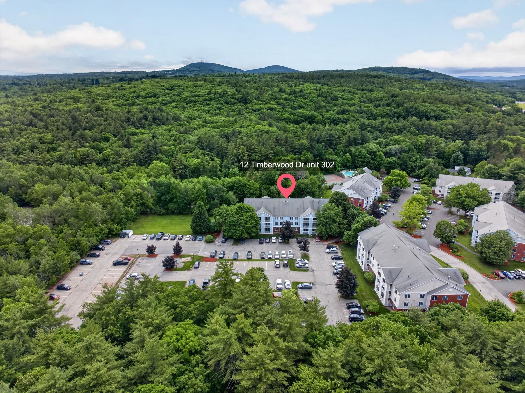 12 Timberwood Dr #302, Goffstown, NH 03045