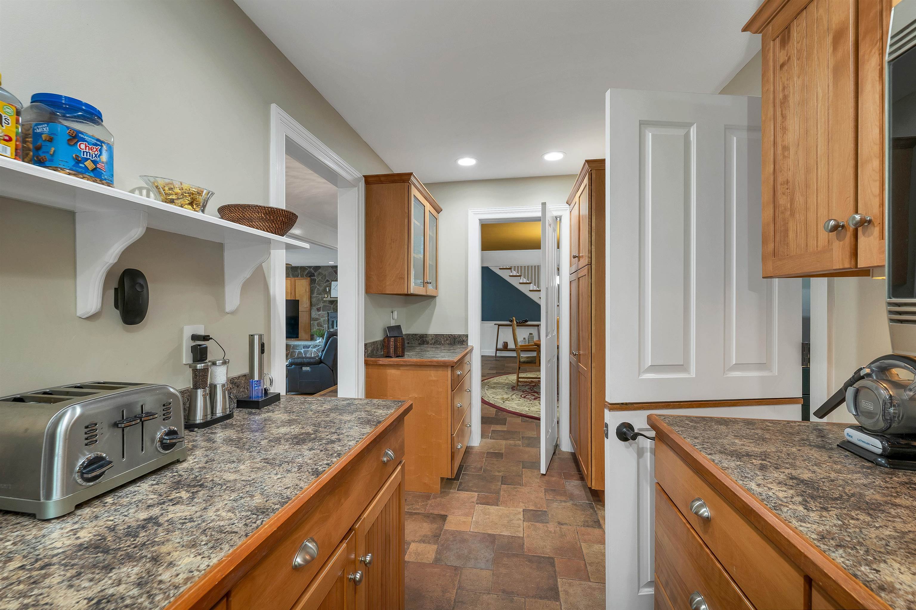 75 Long Pond Rd, Dunbarton, NH 03046