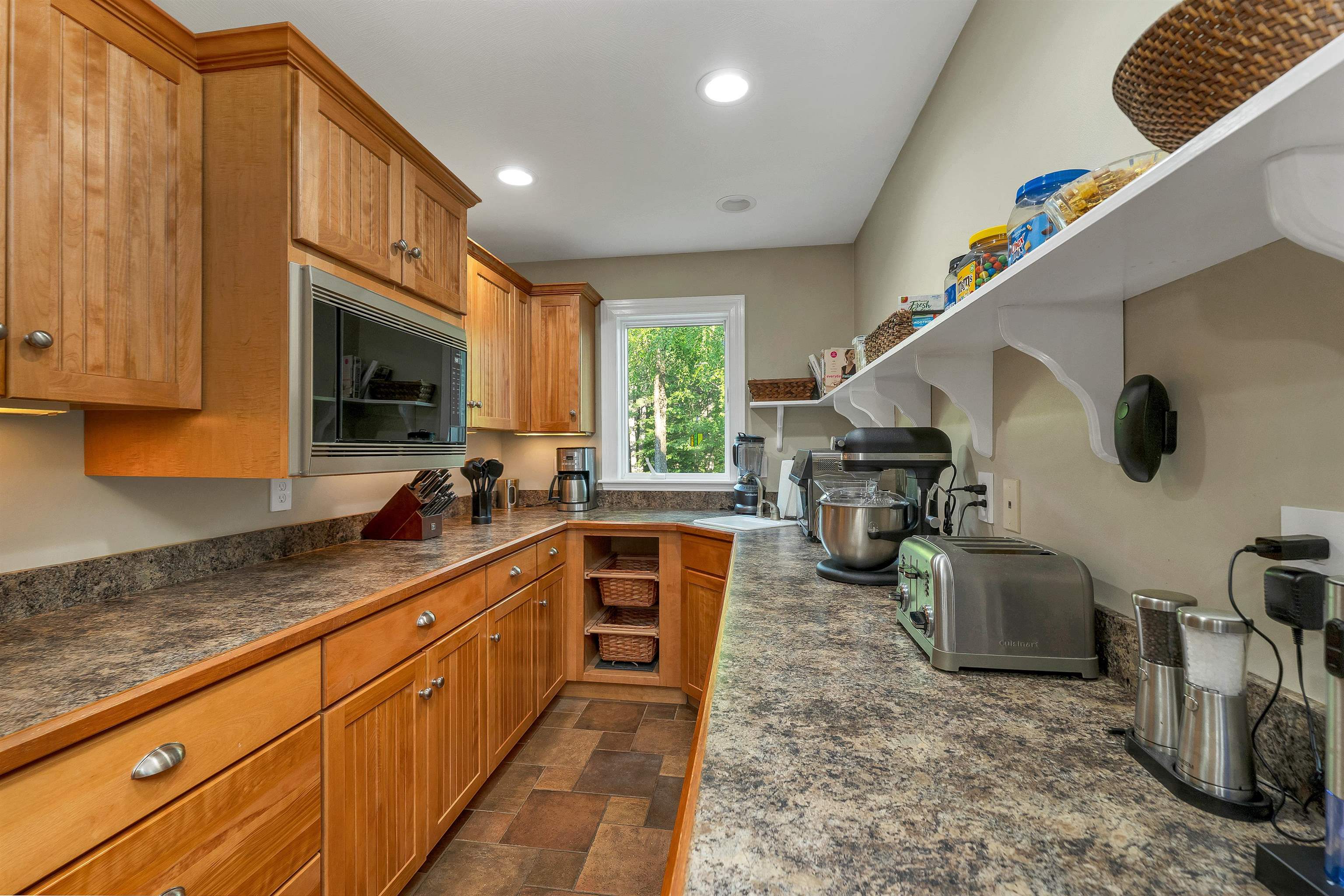 75 Long Pond Rd, Dunbarton, NH 03046